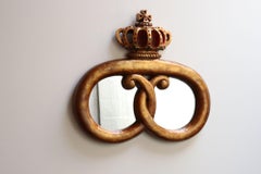 Panneau de commerce de Bakery vintage peint en composite Pretzel and Crown Mirrored Jo Mead
