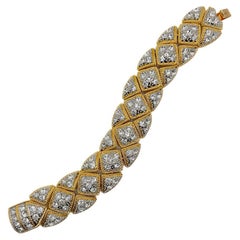 Vintage Joan Rivers Crystal matelassé Bracelet 1980s
