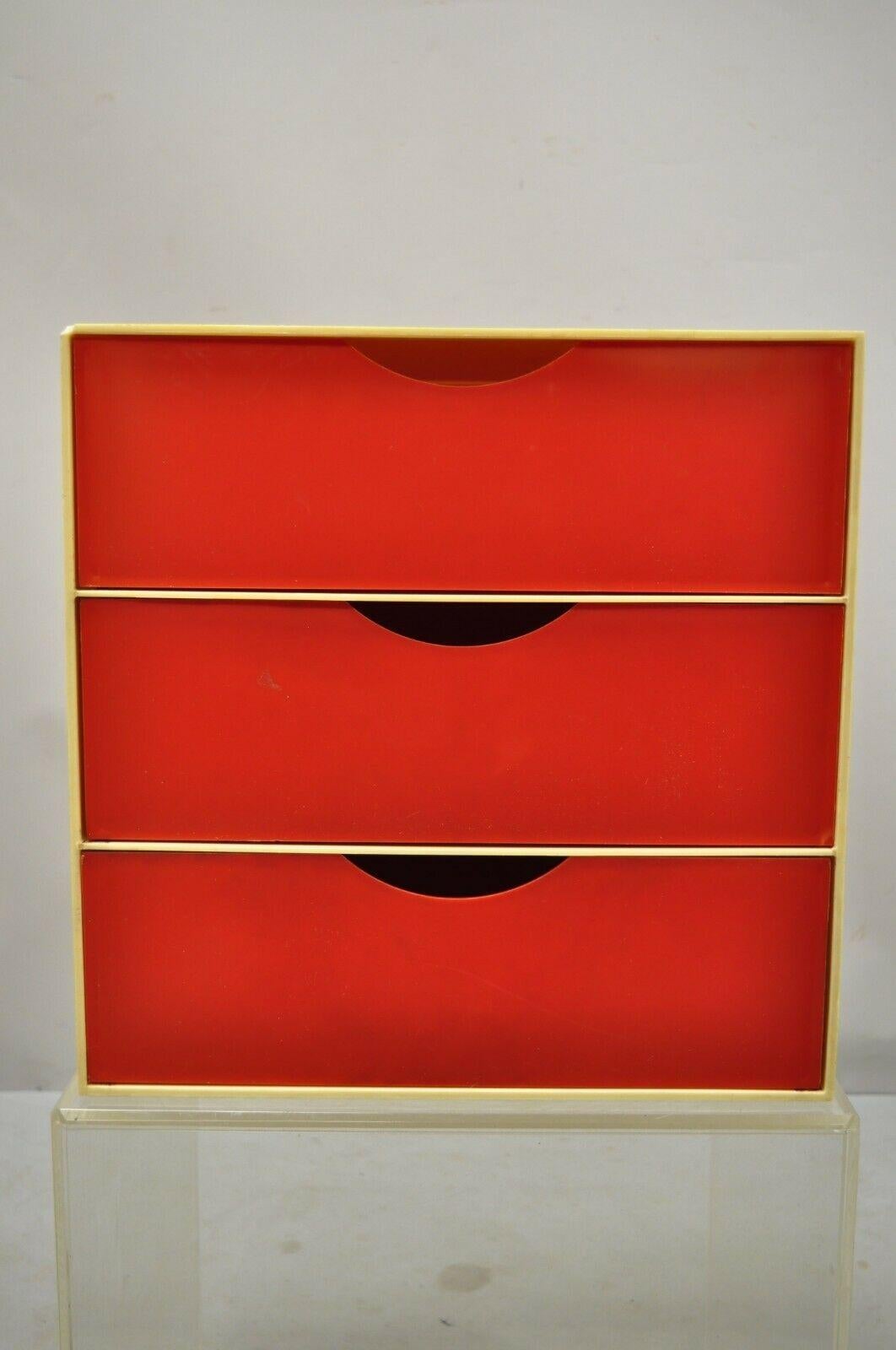 Vintage Joe Colombo Palaset Style Plastic Red 3 Drawer Cube 'B' In Good Condition In Philadelphia, PA