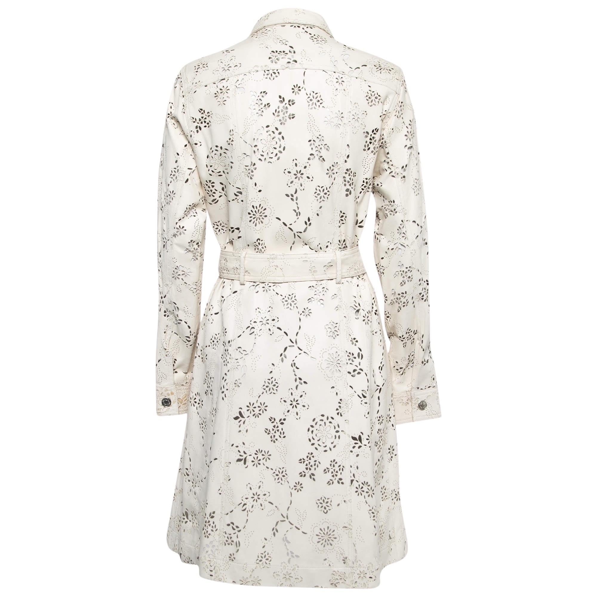 Vintage John Galliano for Christian Dior Trench-coat en cuir blanc perlé découpé au laser
FR Taille 38 - US 6
Buste 18
