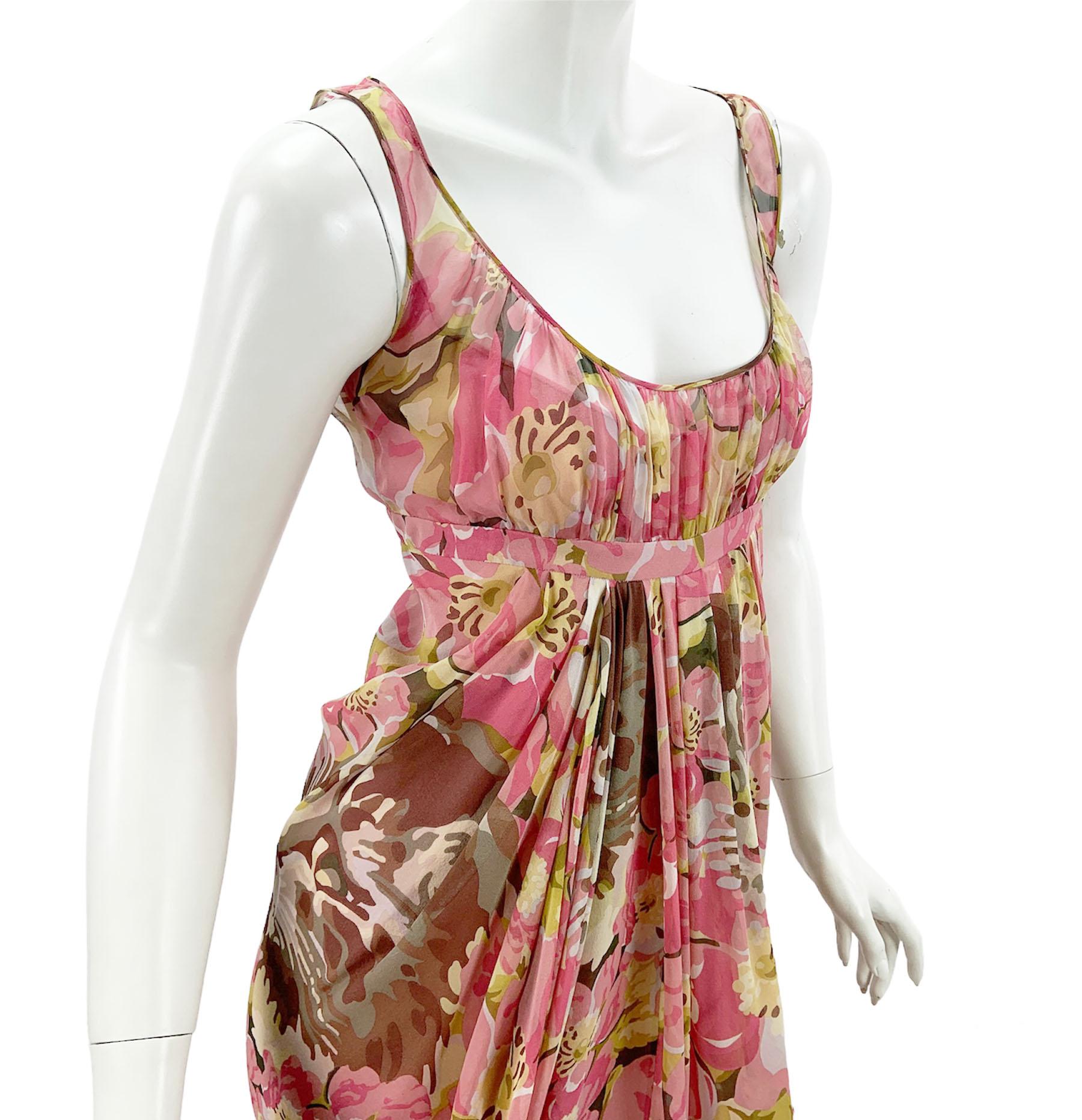 John Galliano - Robe plissée en soie à imprimé floral, française, taille 36 - US 4 Pour femmes en vente