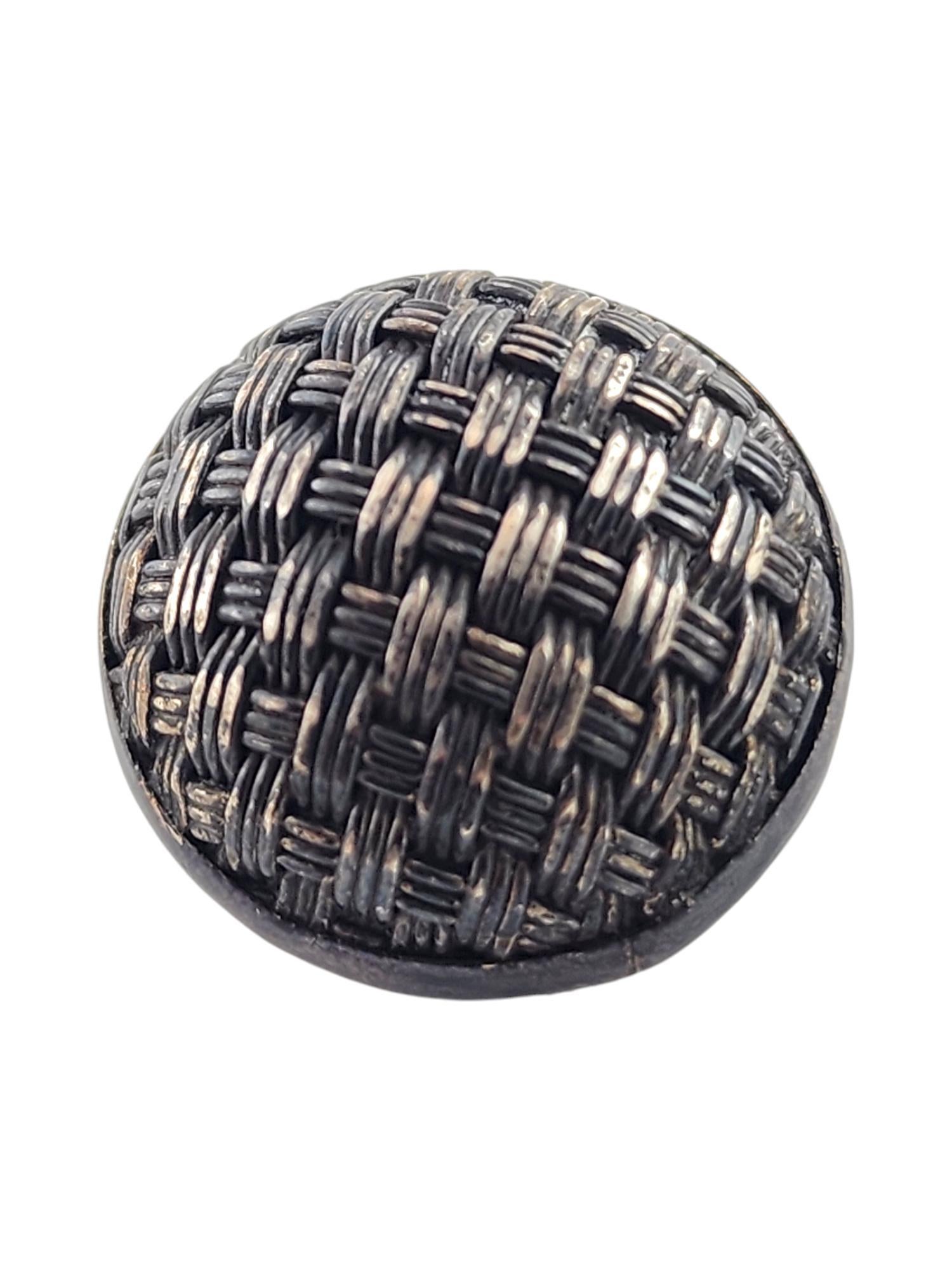 Vintage John Hardy Sterling Silver Set of 7 Basket Weave Buttons

These beautiful basket weave design buttons were meticulously crafted from sterling silver by amazing designer John Hardy!

Size: 19.3mm X 19.3mm X 8.50mm

Weight: 29.69 g/ 19.09