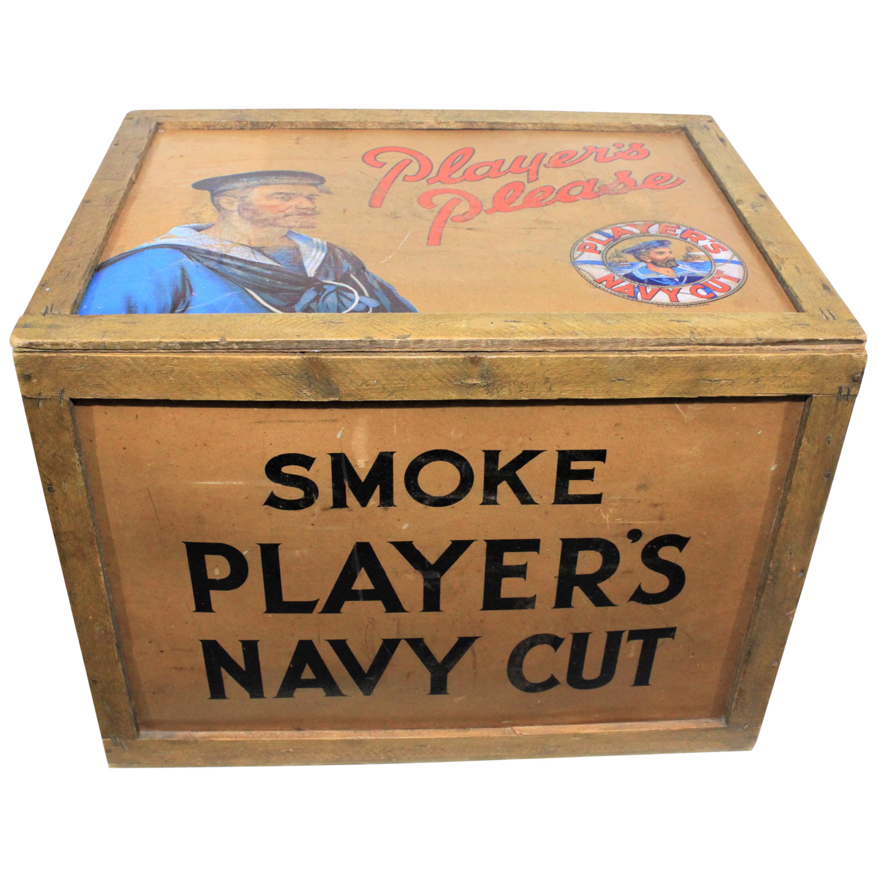 Vintage - John Players - Publicité pour les cigarettes taillées en bleu marine - Crate ou boîte d'expédition en vente