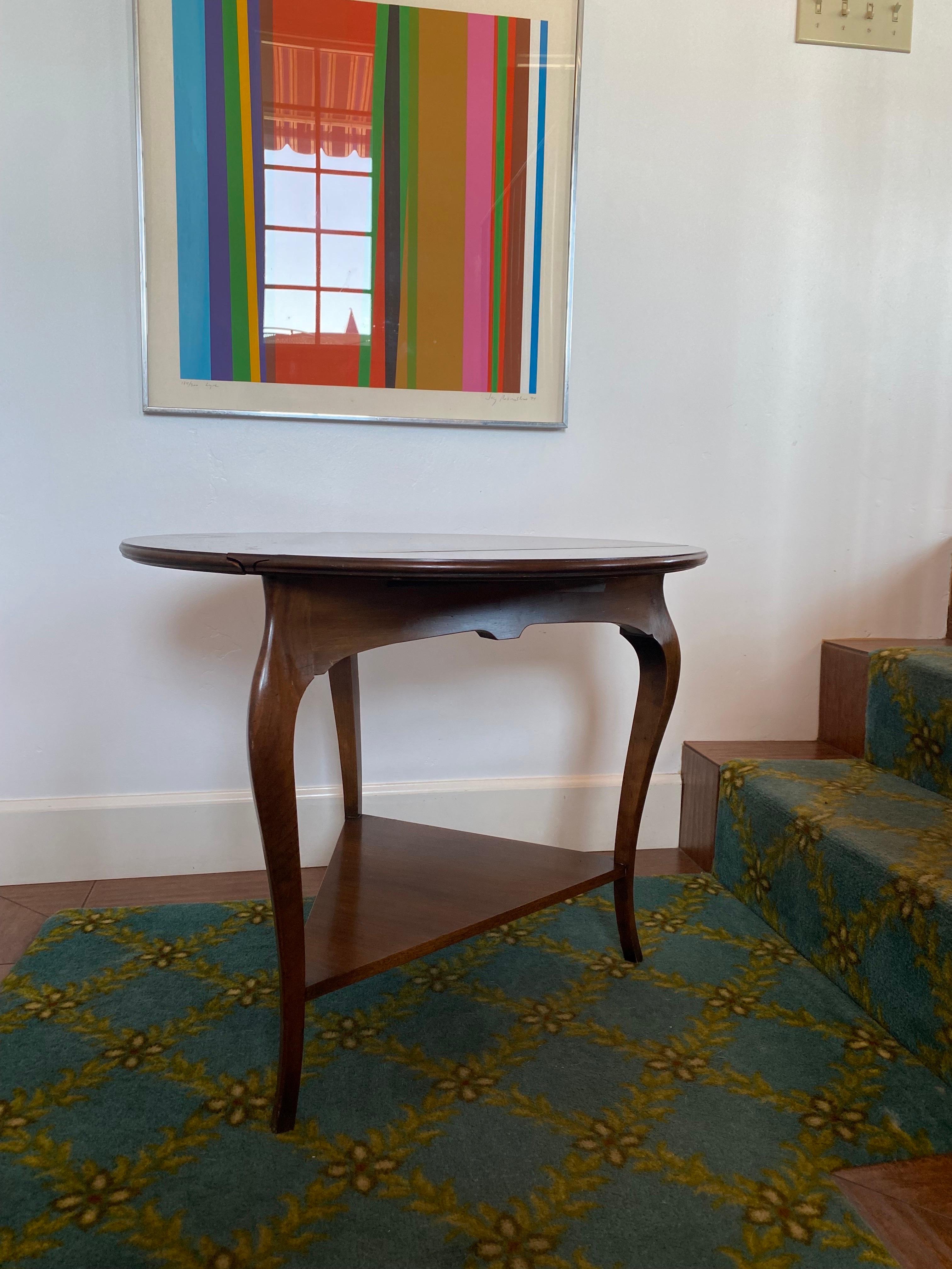 Vintage John Widdicomb 2 Tier Drop Leaf Walnut Bookmatched Top Accent Table In Good Condition For Sale In San Diego, CA