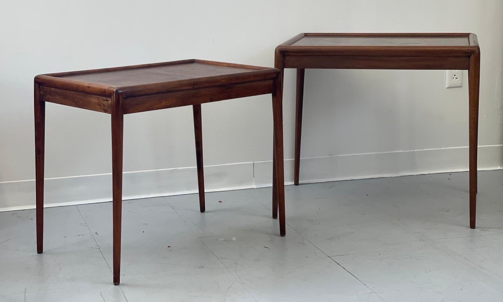 Vintage John Widdicomb Mid Century Modern Mid Century Modern Nesting Table

Dimensions. 25 W ; 19 D ; 22 1/2 H