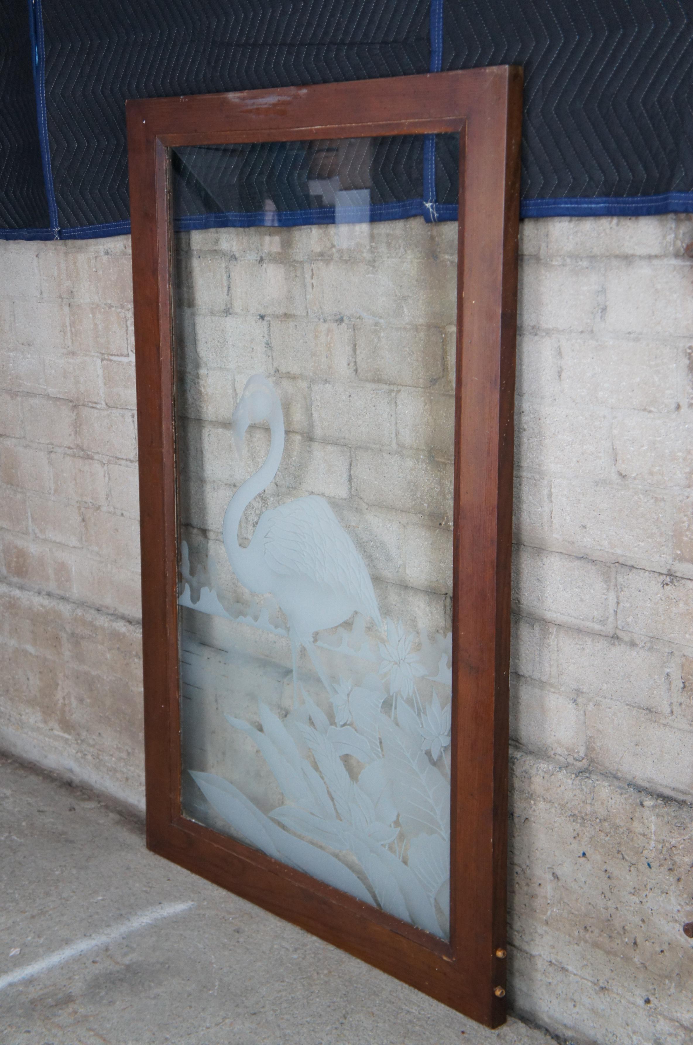 Jorge Rodriguez, geätzter Flamingo-Kunstglas-Schrank/Türfensterpaneel, Vintage im Zustand „Gut“ im Angebot in Dayton, OH