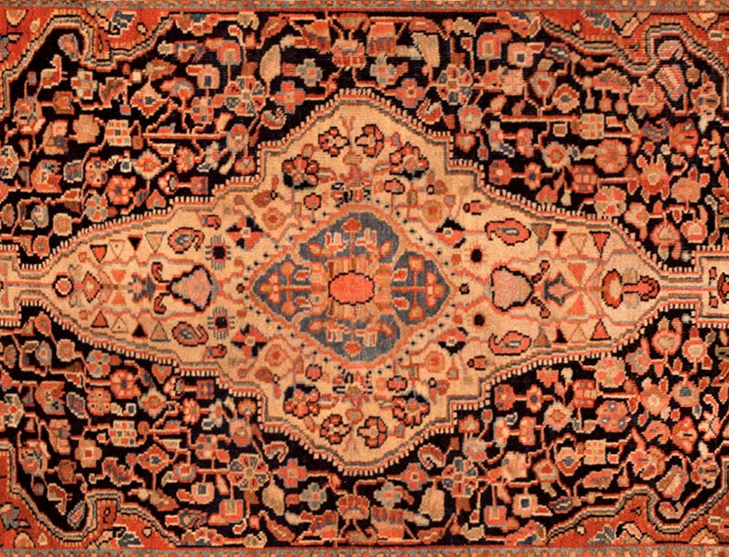 Vintage Josan Sarouk oriental rug, circa 1930, small size

A vintage Josan Sarouk oriental rug, size 4'10