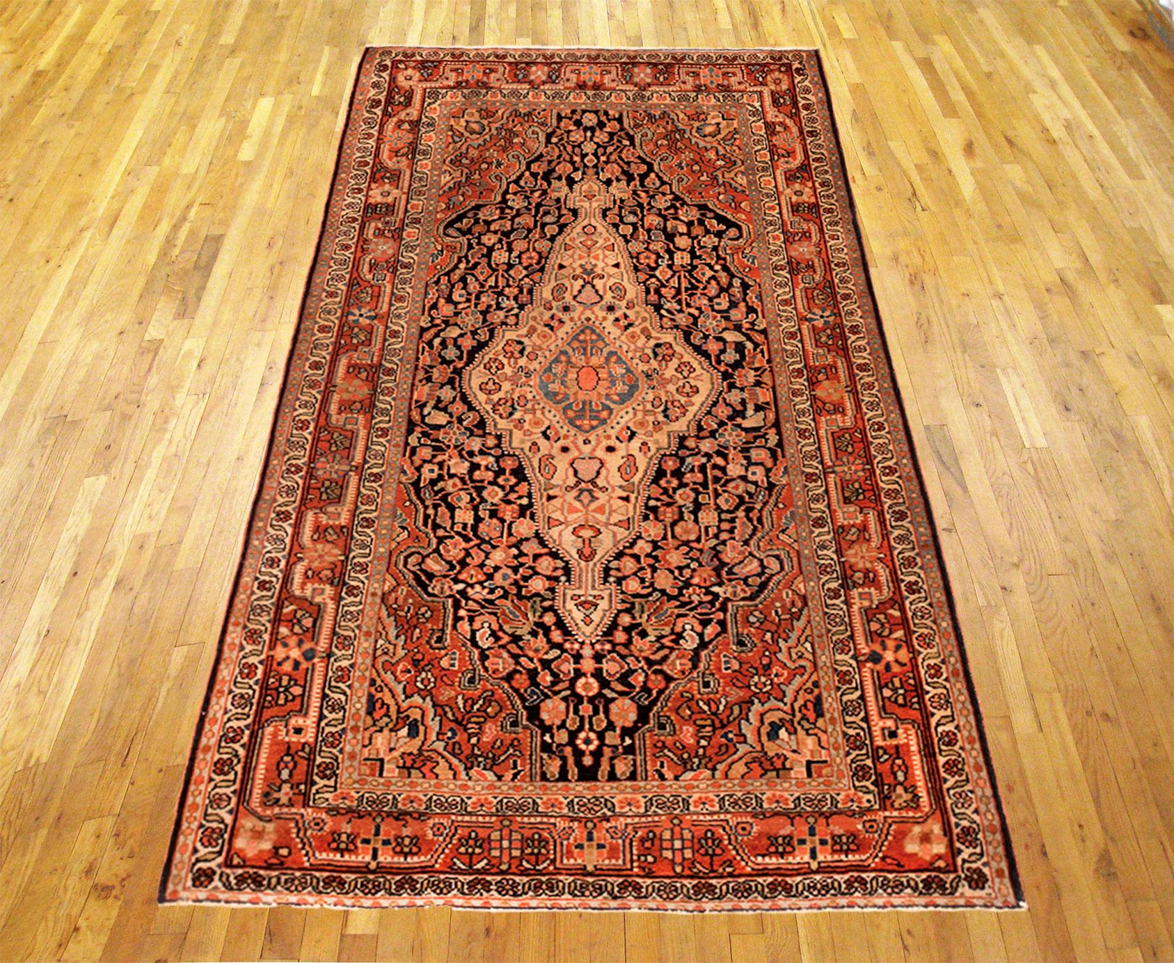 Hand-Knotted Vintage Josan Sarouk Oriental Rug, in Small Size, with Central Medallion For Sale