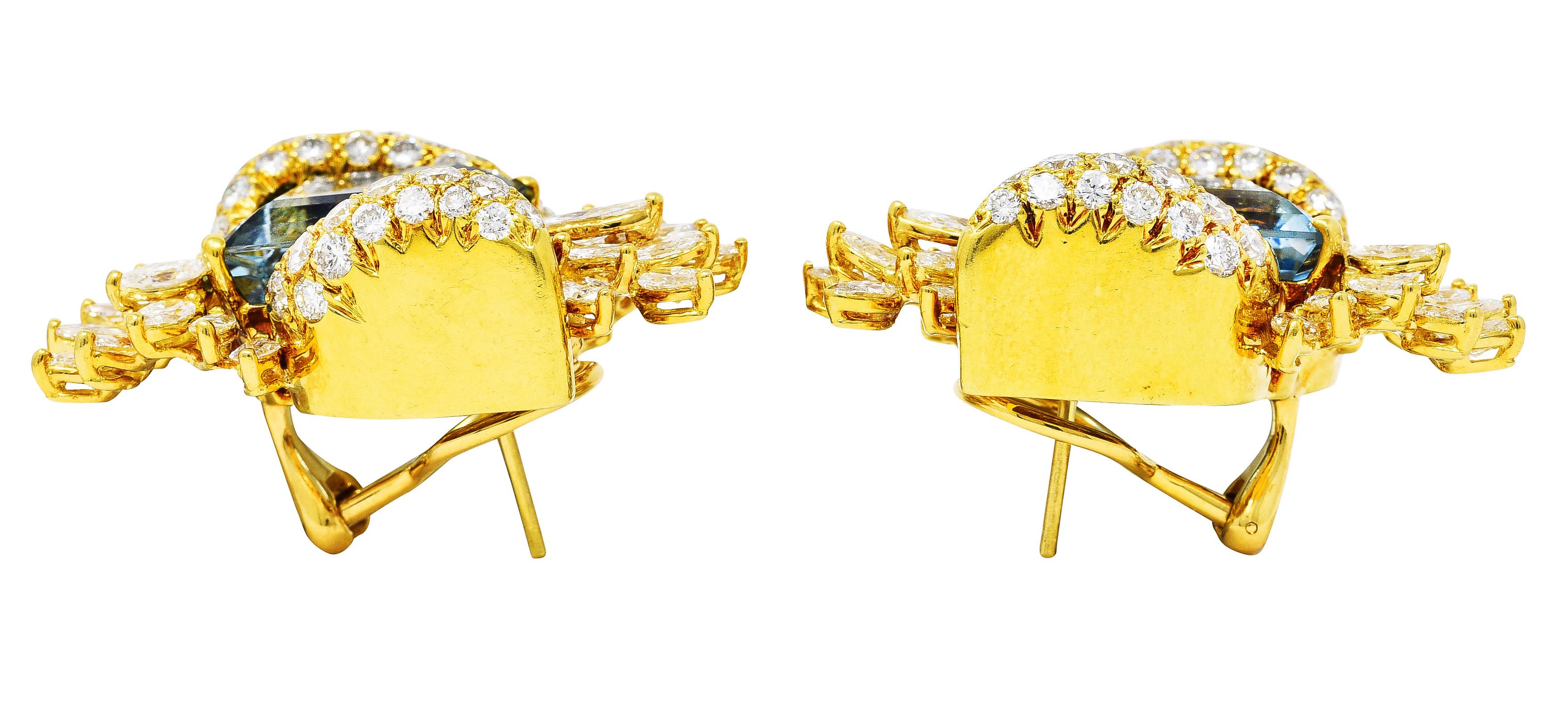 Women's or Men's Vintage Jose Hess 32.00 Ctw Aquamarine Diamond 18 Karat Yellow Gold Cluster Gems