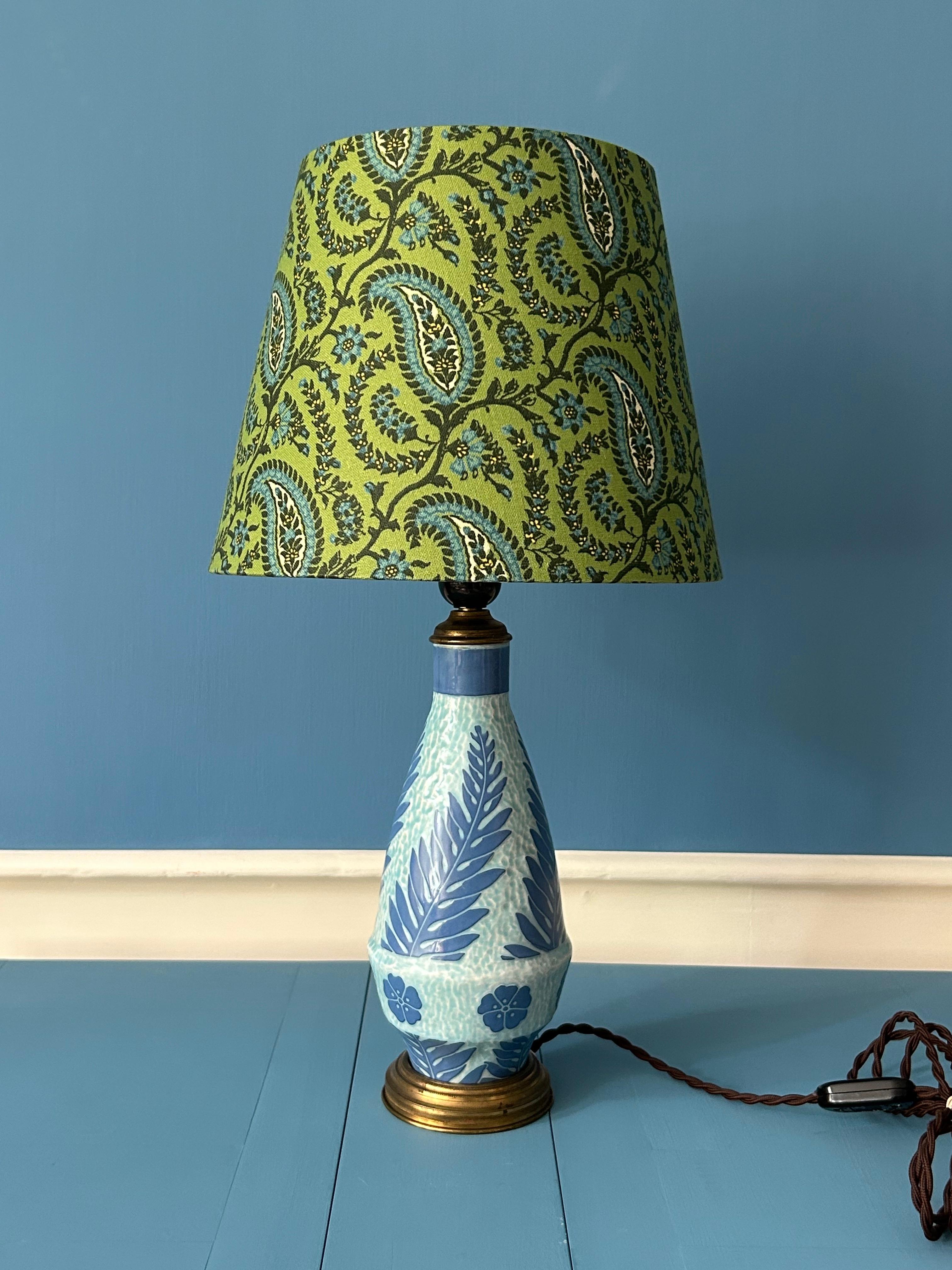 Swedish Vintage Josef Ekberg Ceramic Table Lamp with Green Shade, Sweden, 20th Century For Sale