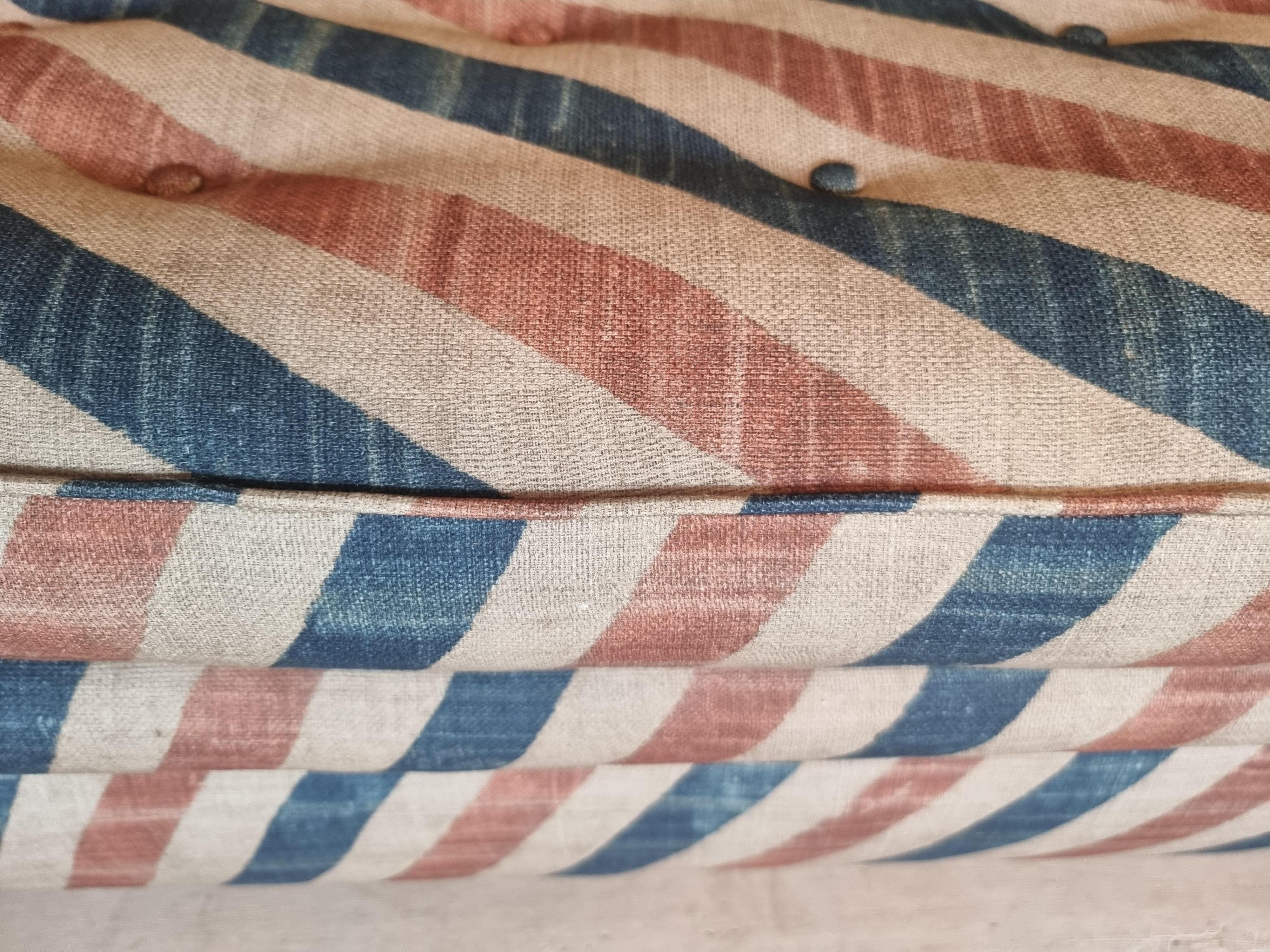 Contemporary Vintage Josef Frank Daybed in Re-Upholstered Textile, Sweden