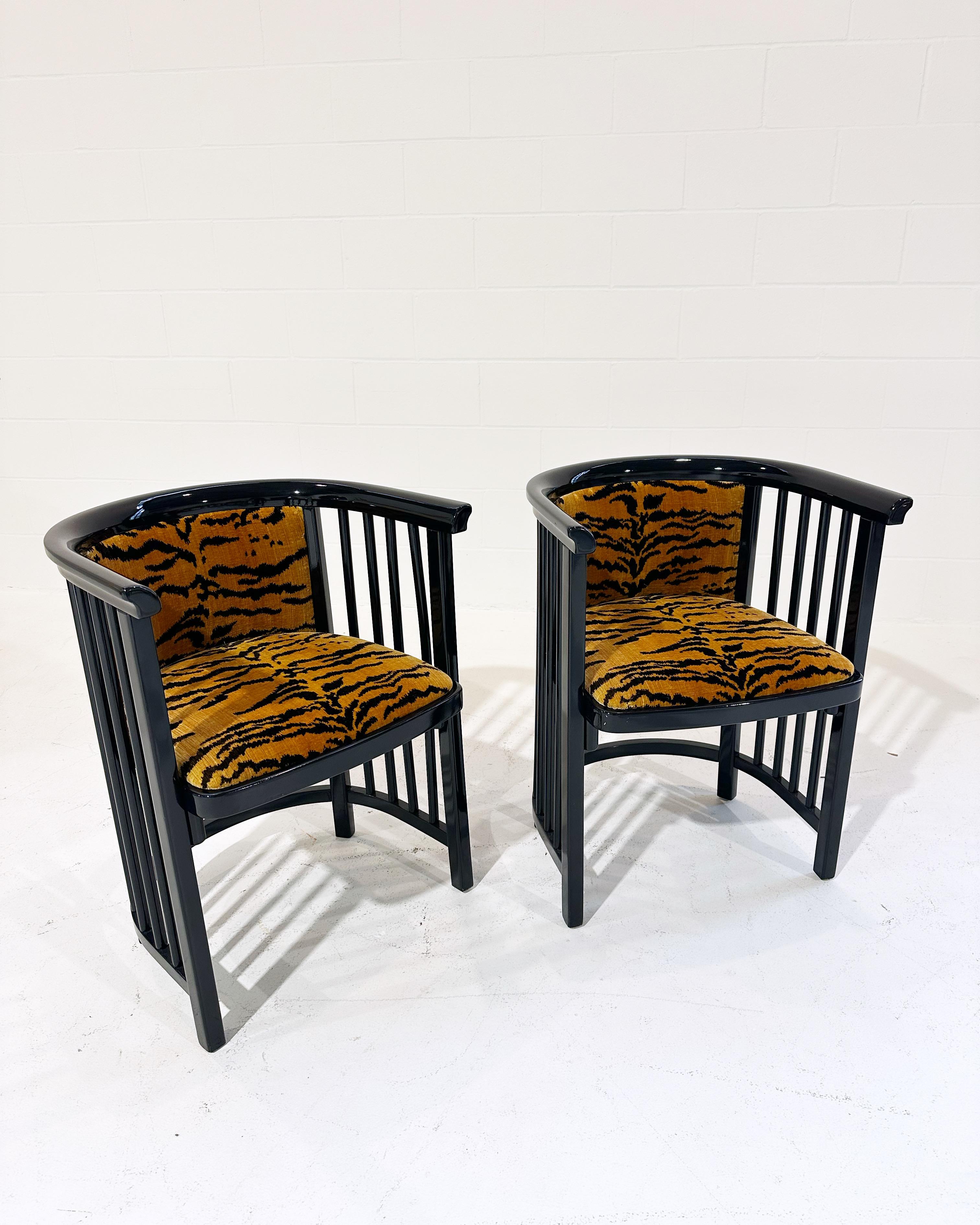 XX secolo Poltrone d'epoca in stile Josef Hoffmann in velluto Luigi Bevilacqua Tigre, Coppia in vendita
