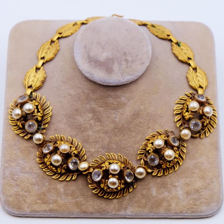 Vintage Joseff of Hollywood Faux Pearl Rhinestones Necklace 1950's In Excellent Condition In Austin, TX