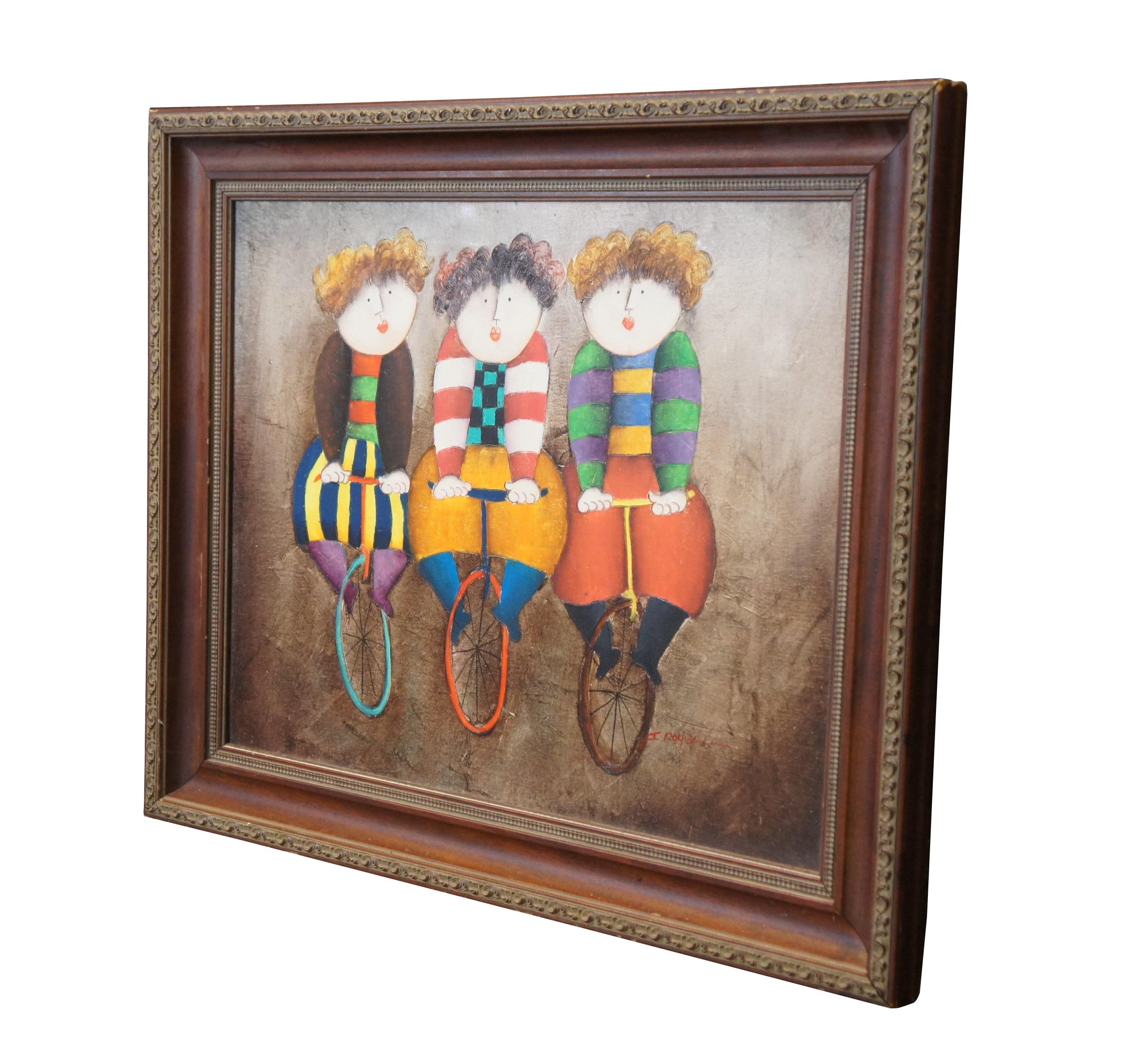 Pintura al óleo sobre lienzo de finales del siglo XX, obra de Joyce Roybal, que representa a un trío de figuras con ropas de vivos colores y estampados múltiples sobre monociclos. Marco de madera biselada con detalles foliados y huellas.

