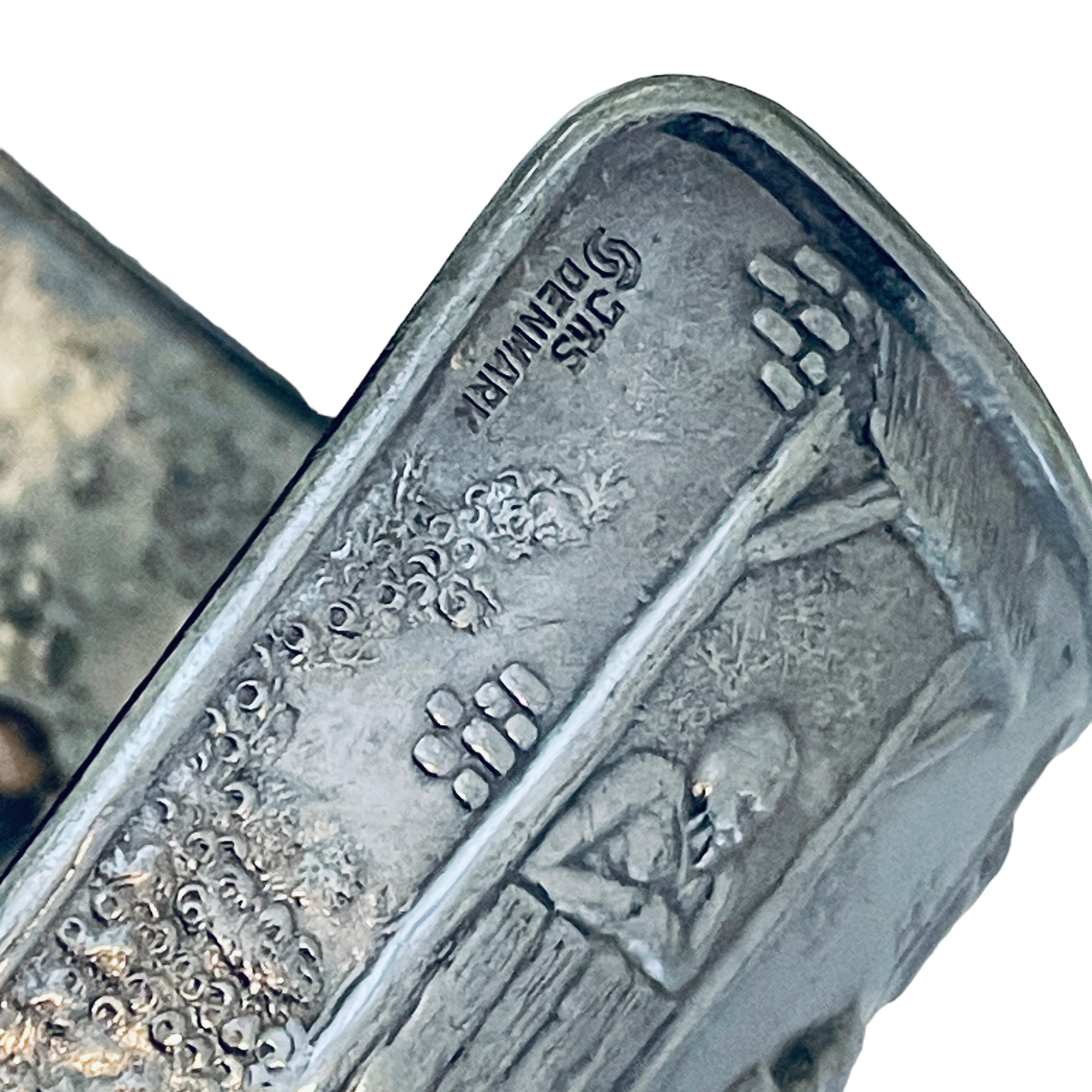 Braccialetto d'epoca JRS Danimarca in argento con repousse scenografica In condizioni buone in vendita a Palos Hills, IL