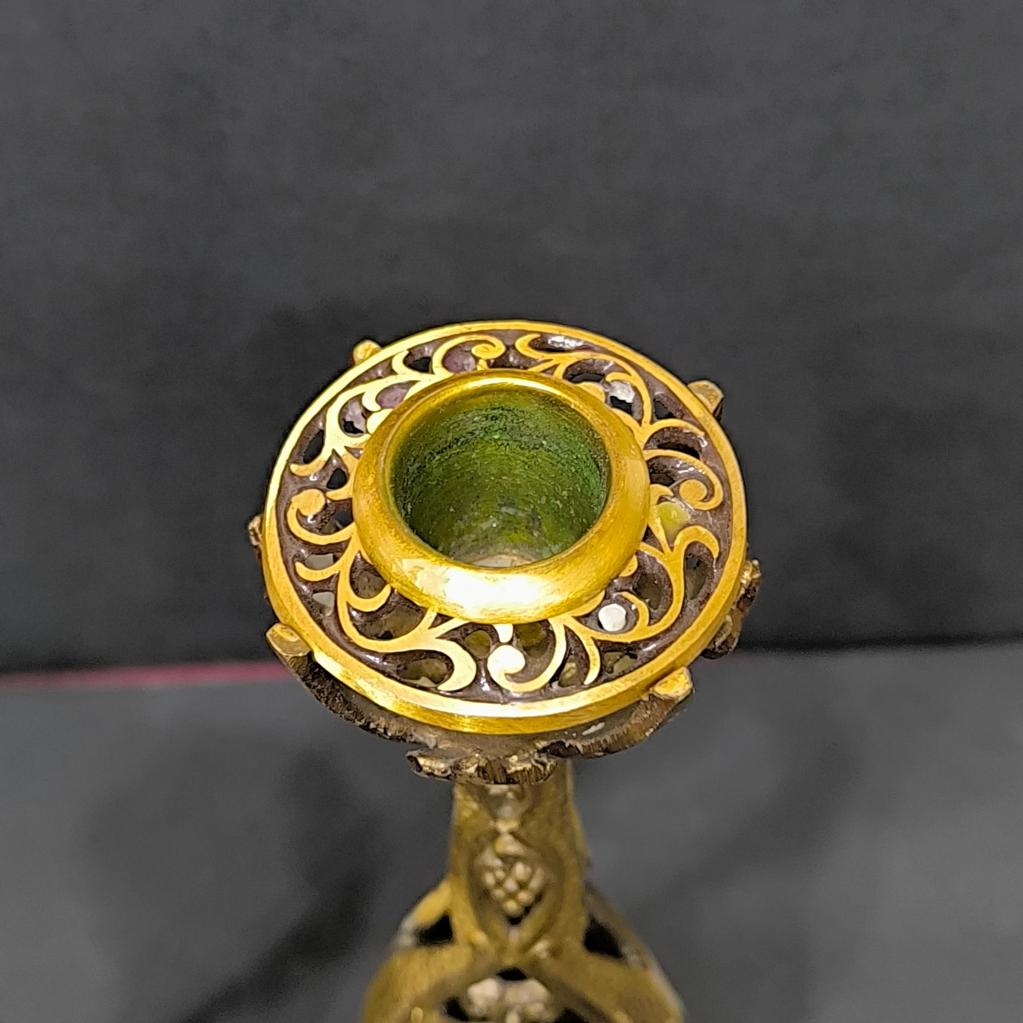 Candelieri Judaica d'epoca e teiera in ottone - Set perfetto da regalo e da collezione in vendita 3