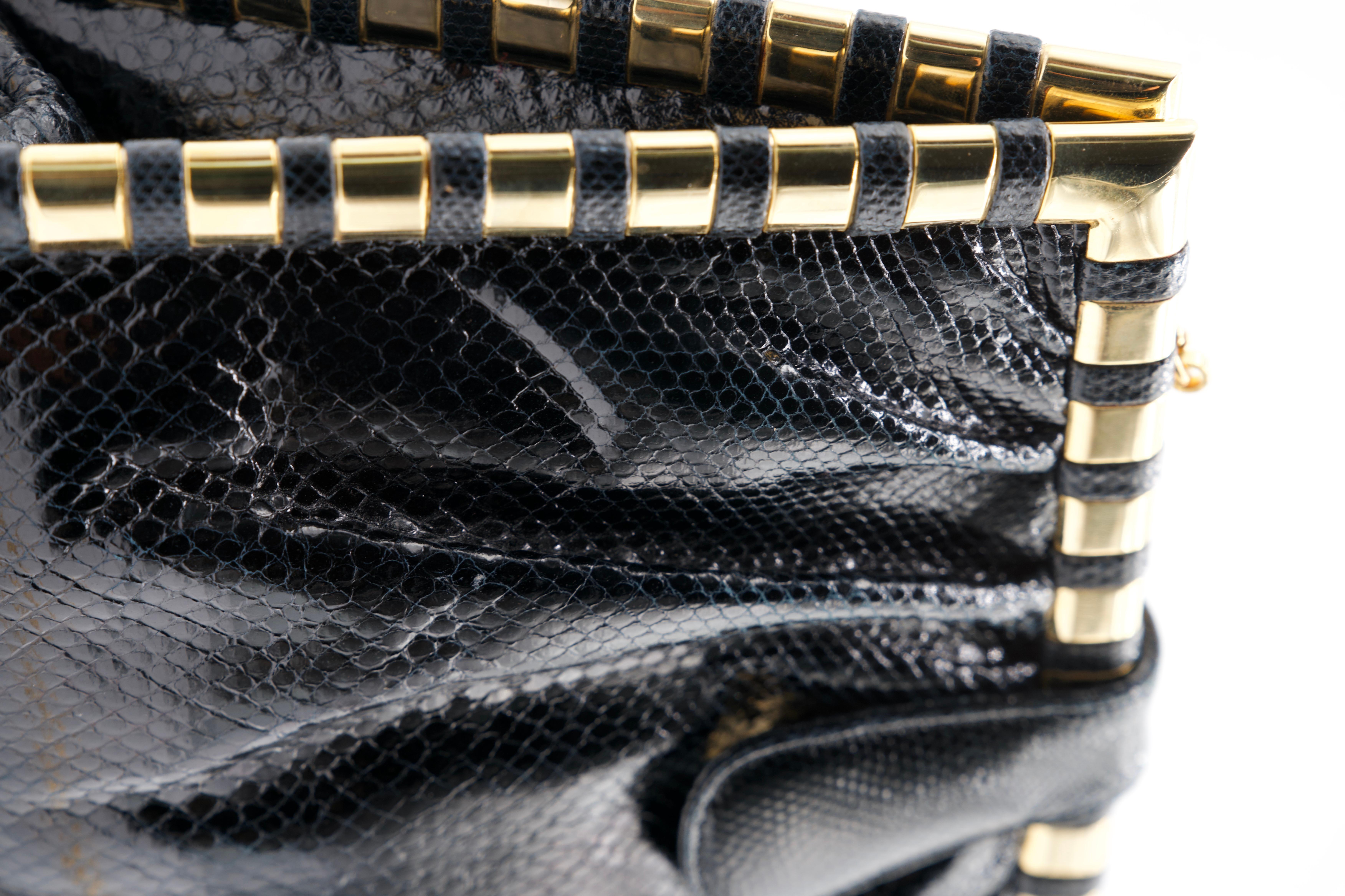 Bolso vintage Judith Karung negro herrajes dorados en venta 6