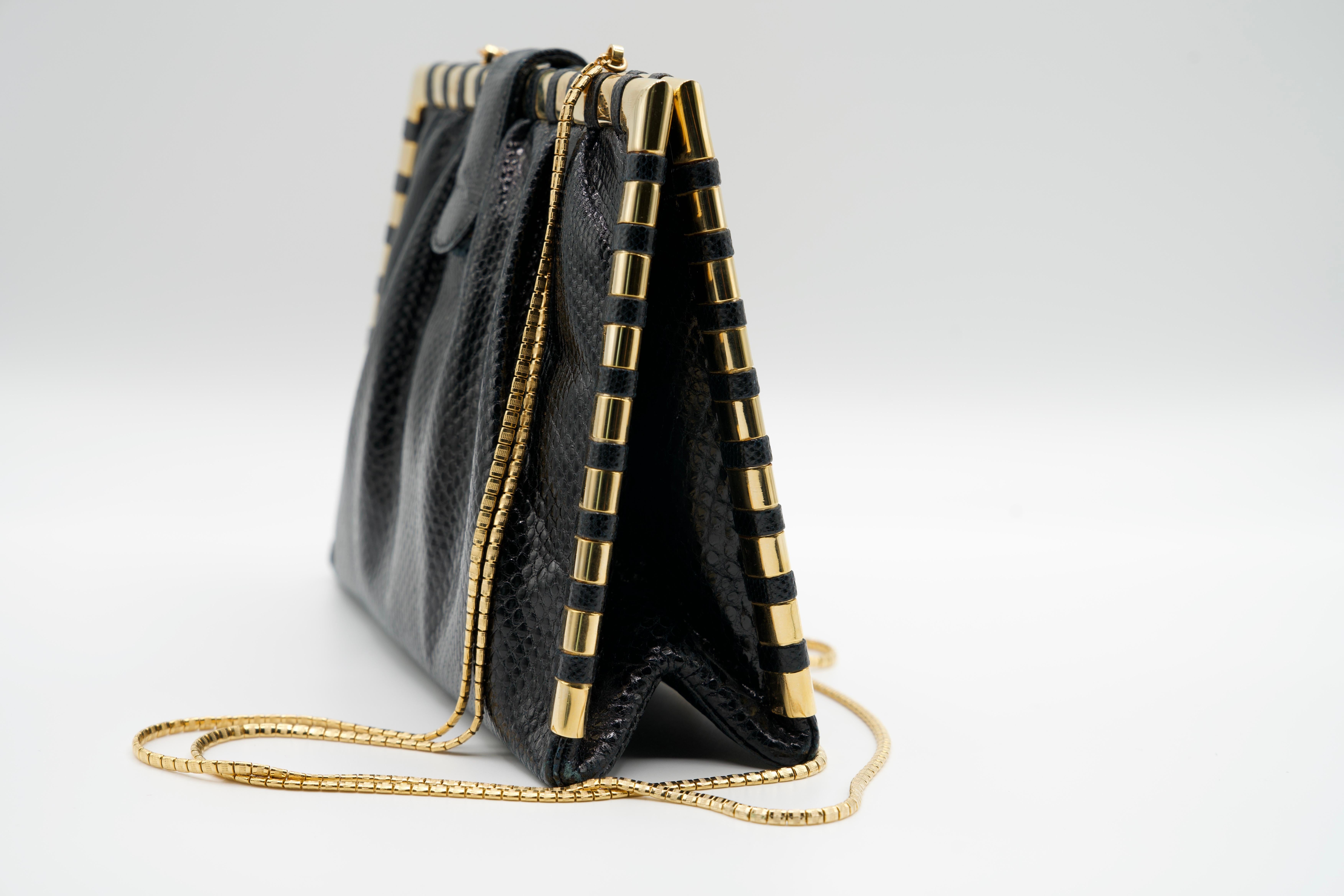 Bolso vintage Judith Karung negro herrajes dorados en Excelente estado para la venta en Boca Raton, FL