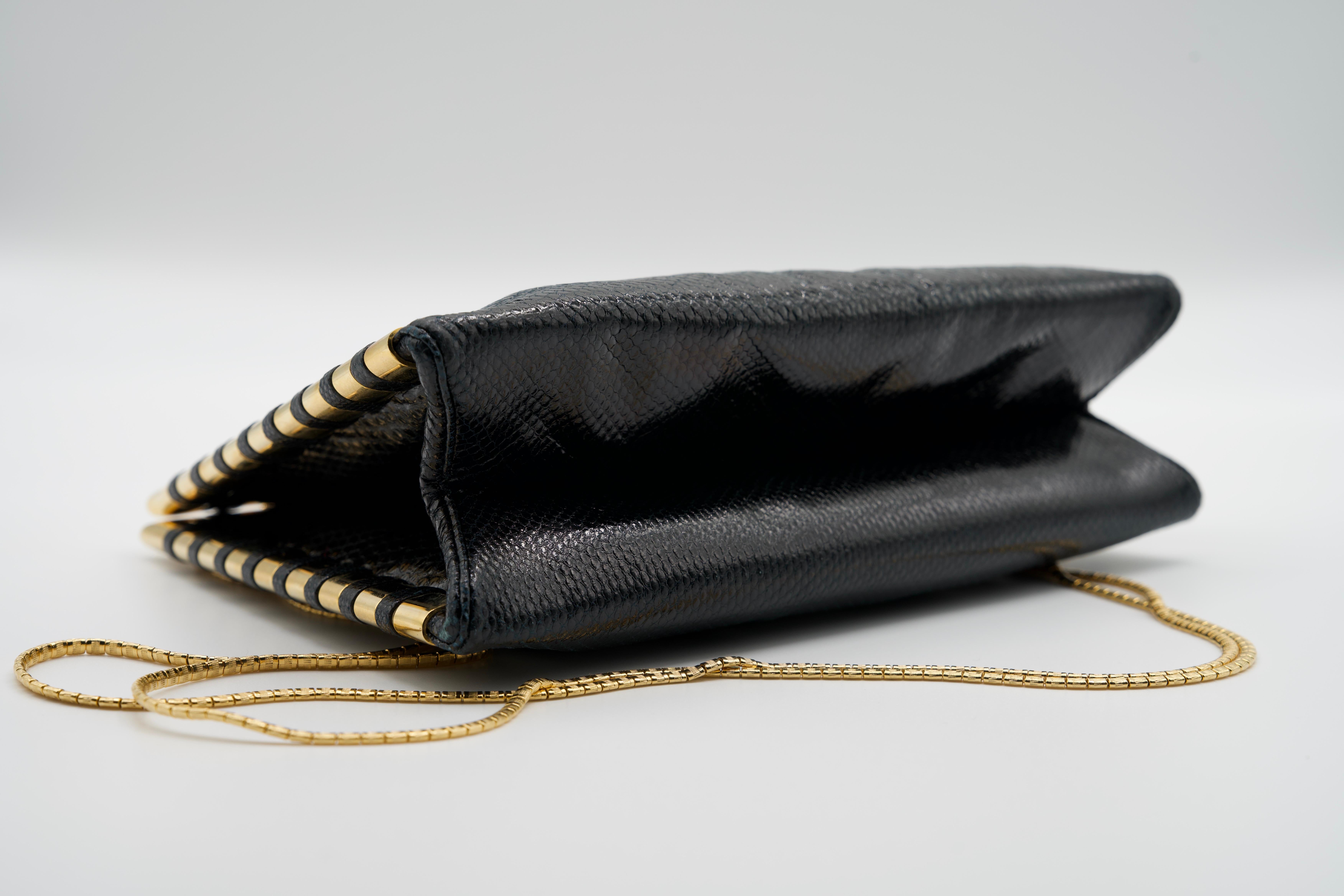Bolso vintage Judith Karung negro herrajes dorados en venta 4