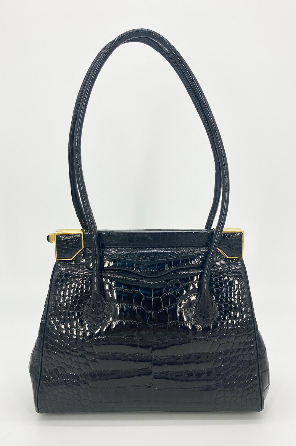 Vintage Judith Leiber Black Alligator Handbag In Excellent Condition For Sale In Philadelphia, PA