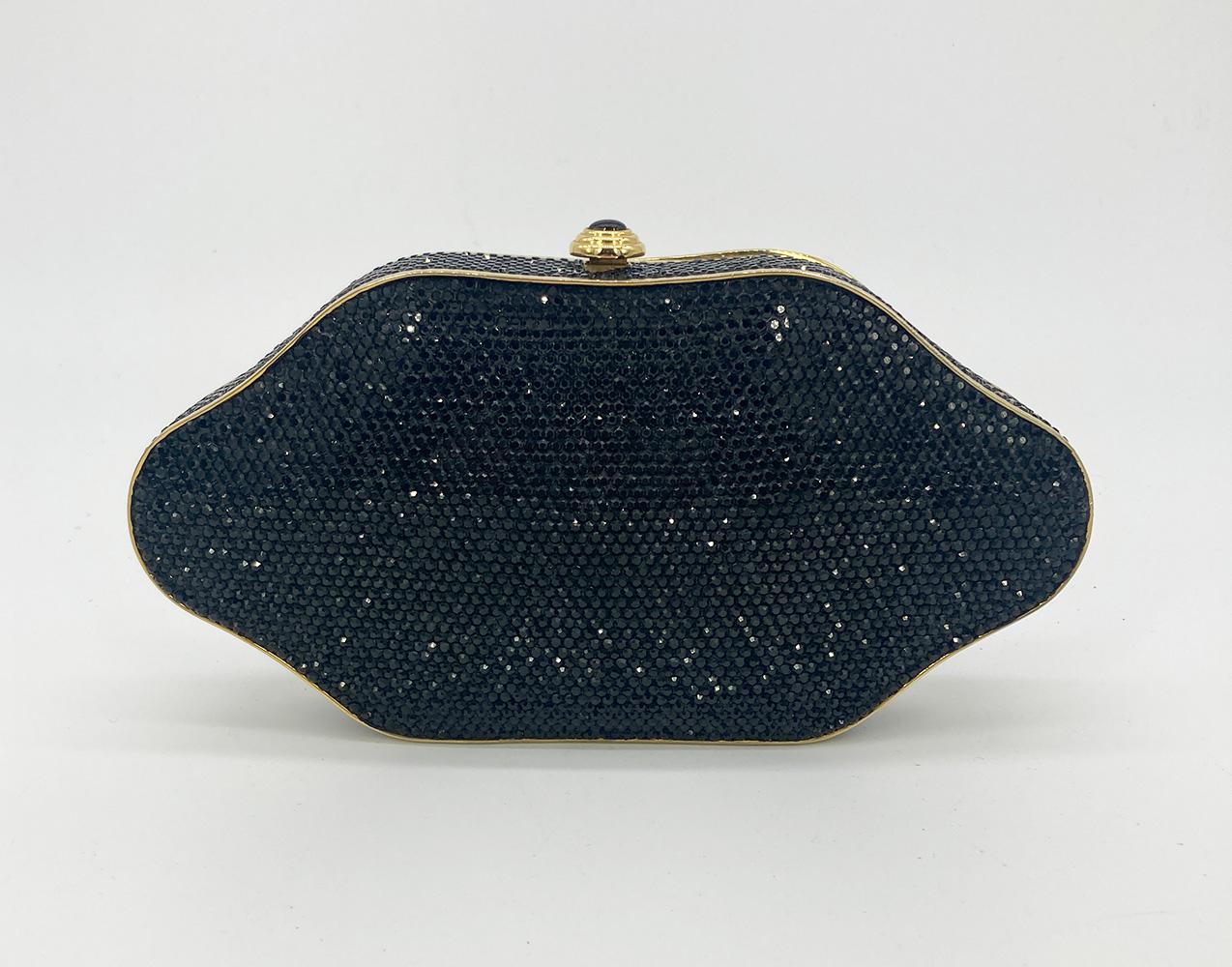 Judith Leiber Black Crystal Large Minaudiere In Good Condition For Sale In Philadelphia, PA