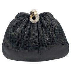 Judith Leiber Schwarze Eidechsen-Kristall-Clutch