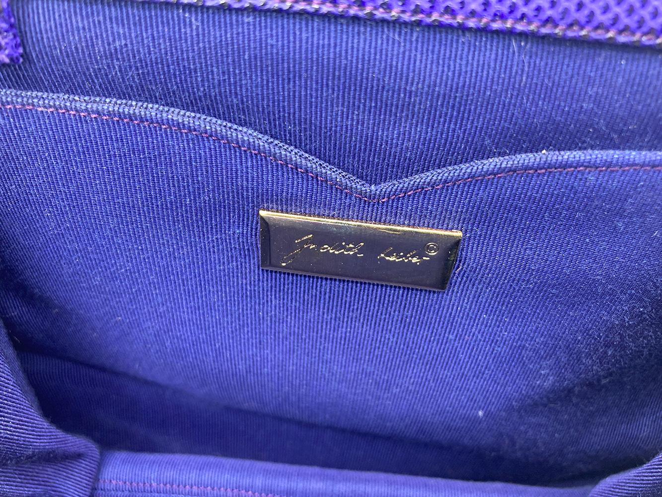 Pochette vintage Judith Leiber in lucertola viola, anni '80 circa in vendita 4