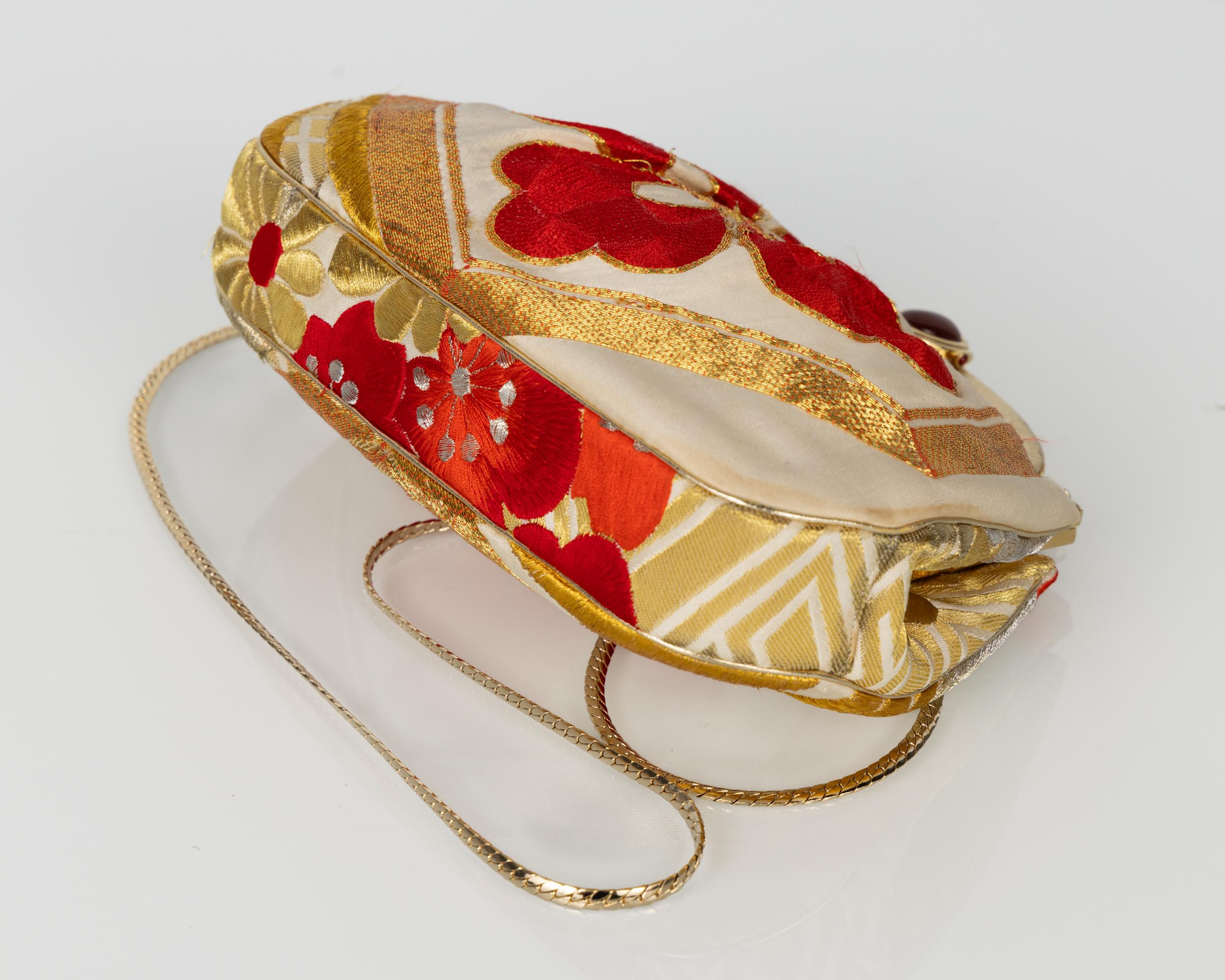 De las mujeres Bolso de mano convertible vintage Judith Leiber en seda obi roja y dorada en venta