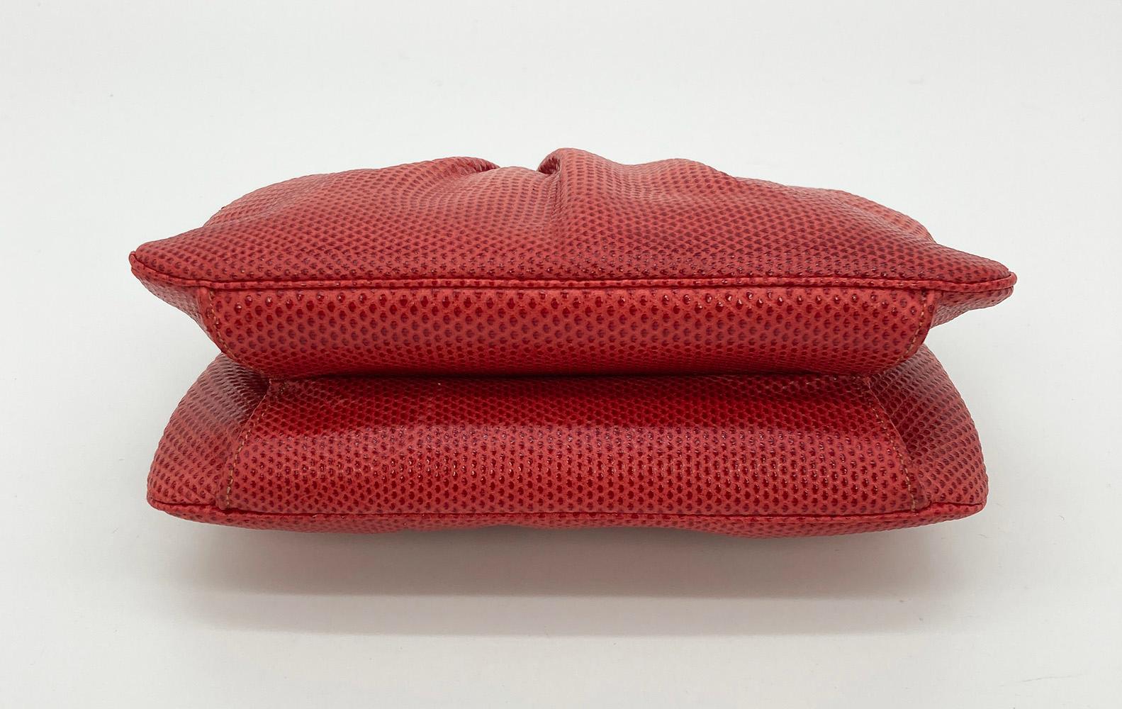 Judith Leiber Red Lizard Clutch In Good Condition For Sale In Philadelphia, PA