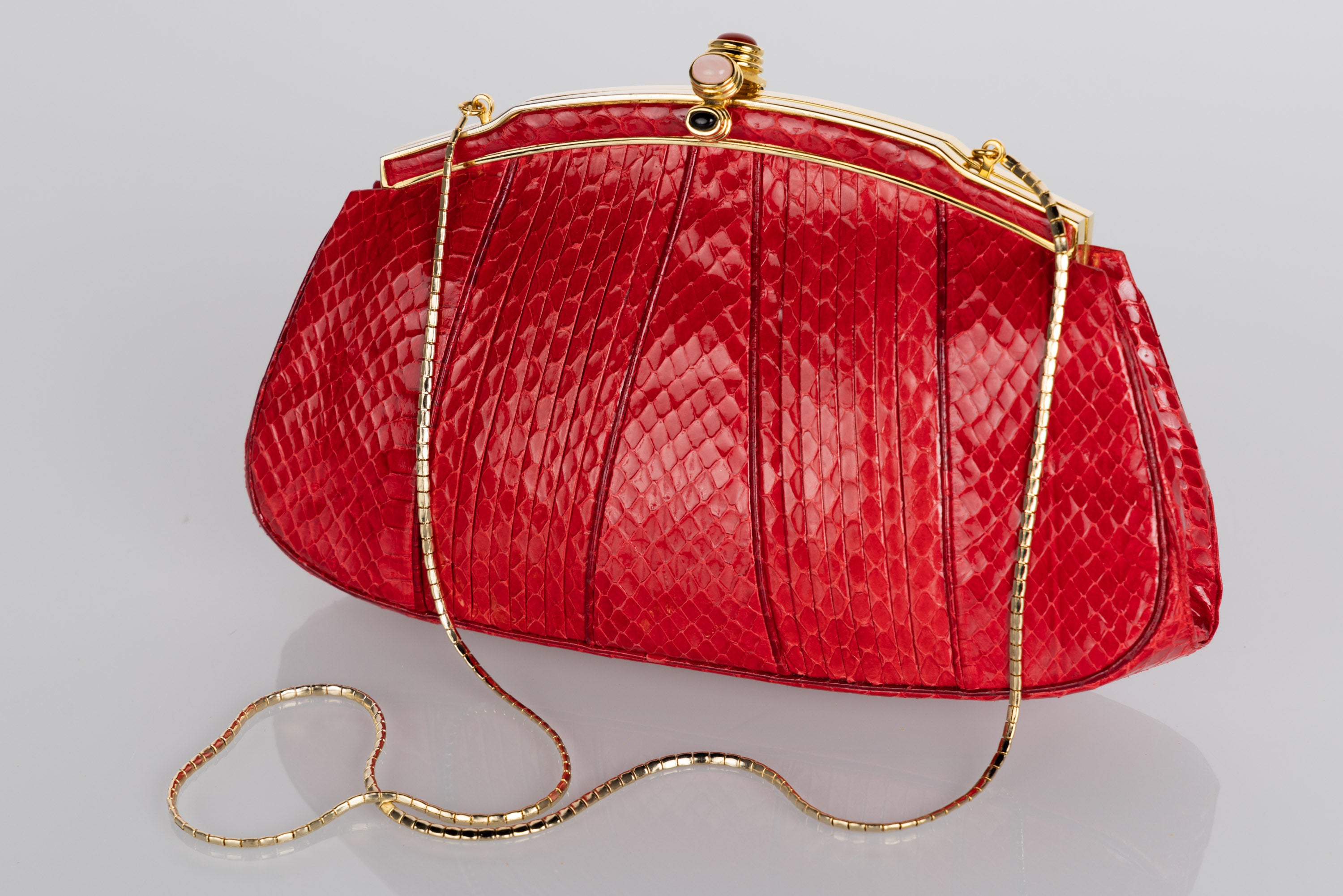 Born in the tumultuous time of the World War decades, Hungarian born Judith Leiber achieved astonishing accomplishments for her work in handbag and leather good design. Being the first woman inducted into the Hungarian Handbag Guild, Leiber’s craft