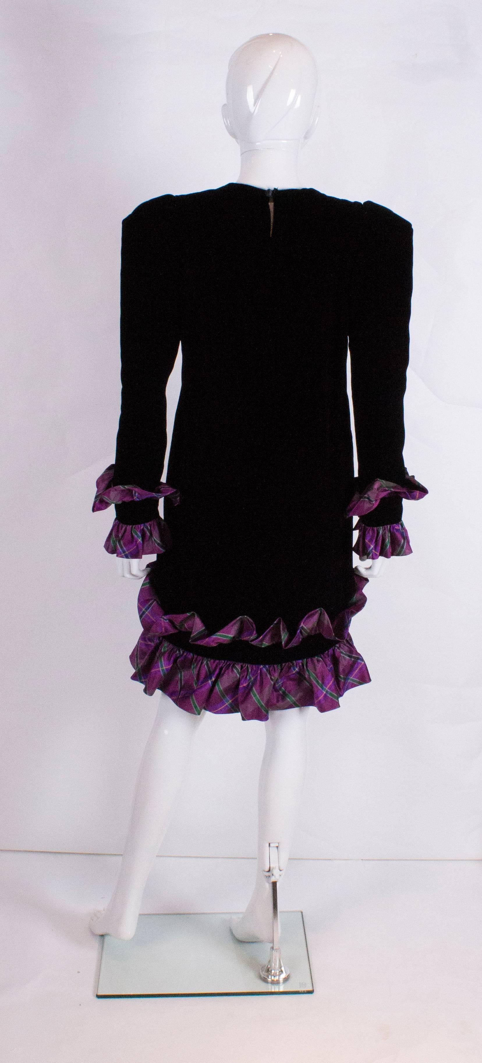 Vintage Juditte Velvet and Silk Cocktail Dress In Excellent Condition For Sale In London, GB