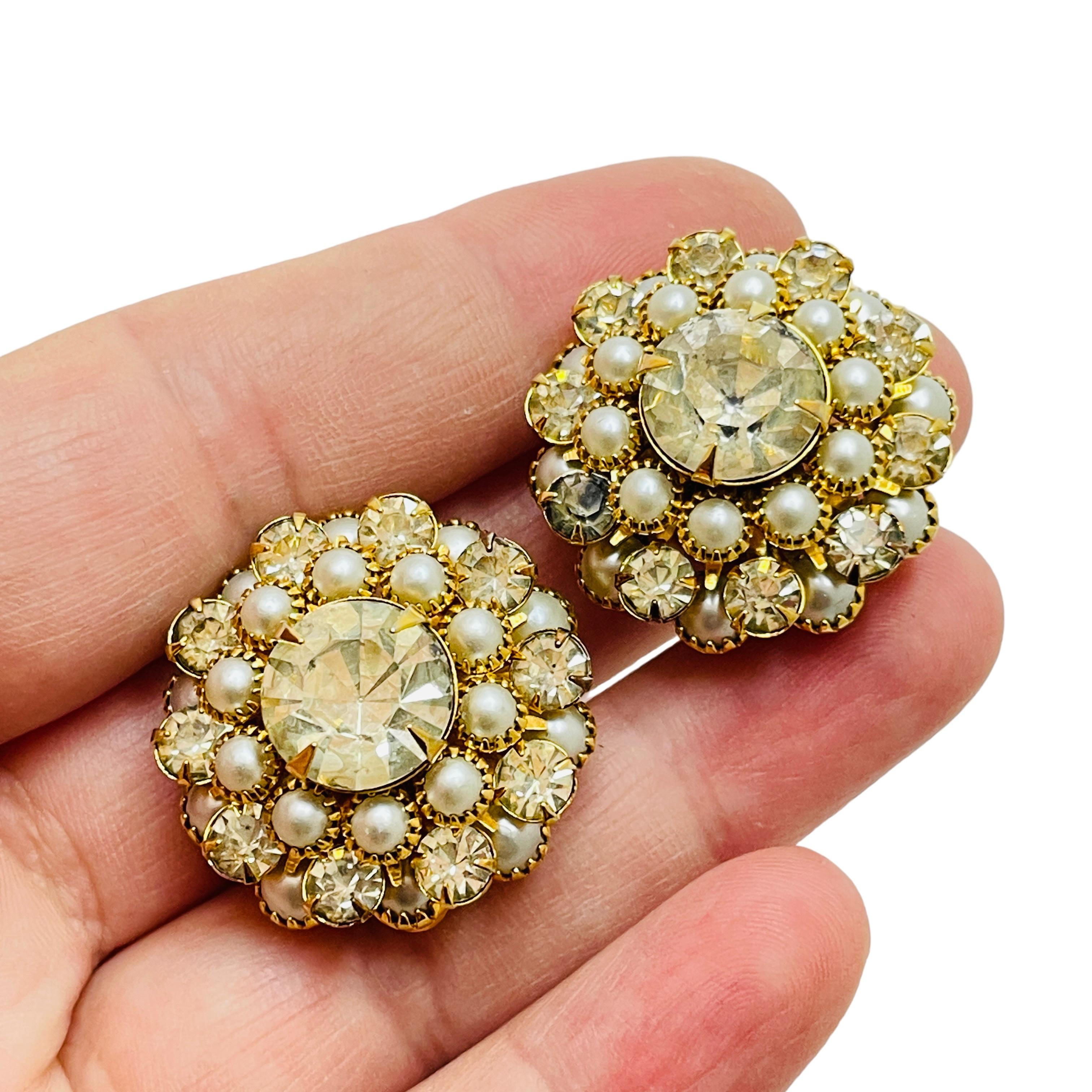 Vintage JUDY LEE gold pearl rhinestone clip on earrings For Sale 1