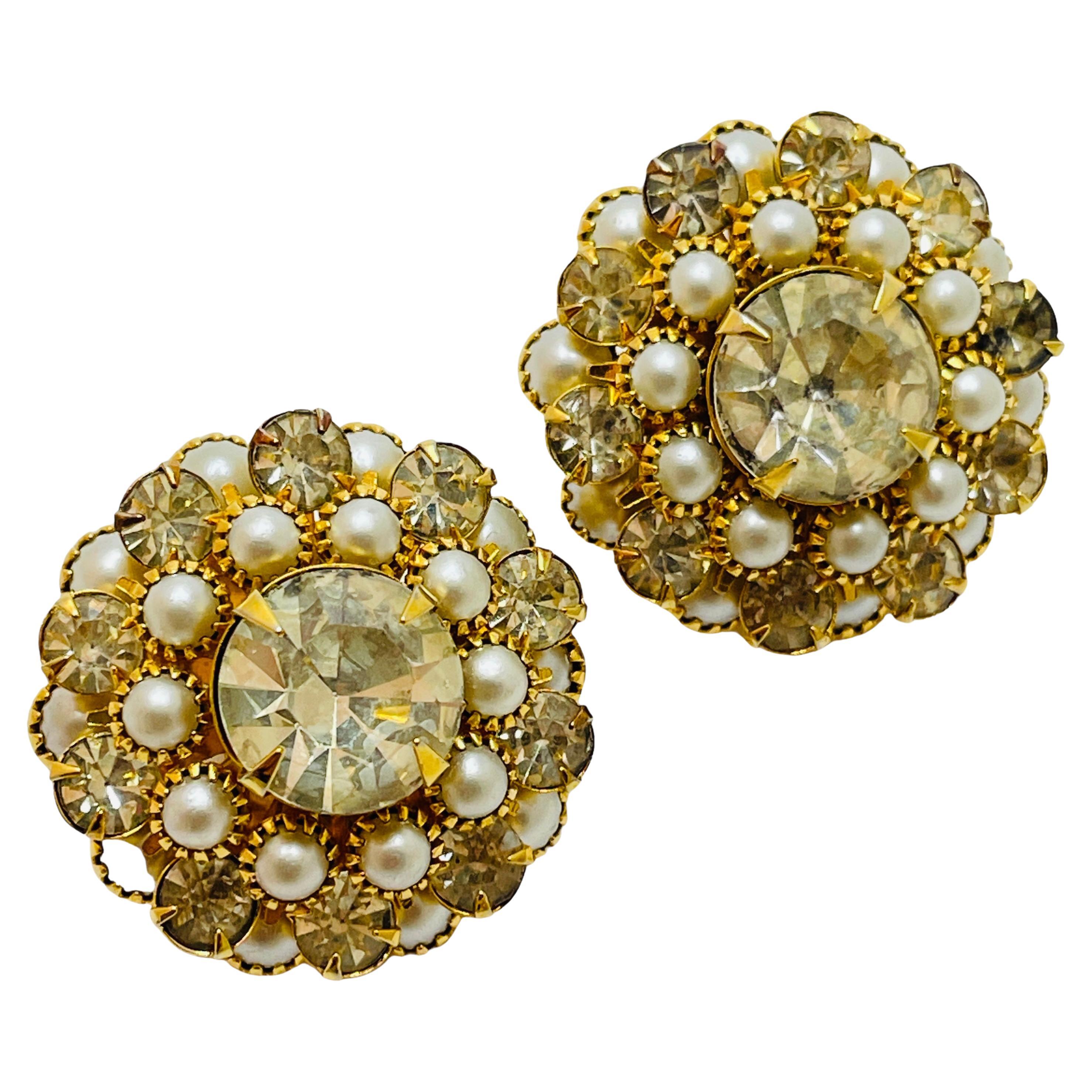 Vintage JUDY LEE gold pearl rhinestone clip on earrings For Sale