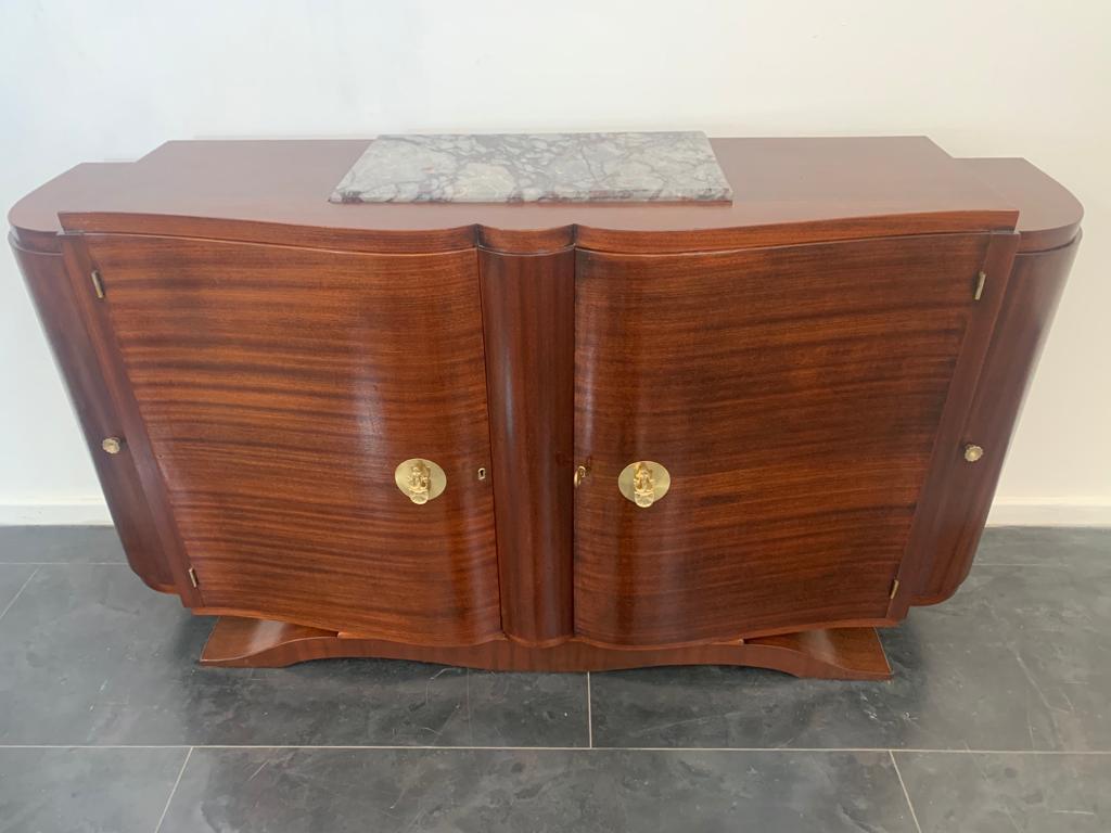 Art Déco Credenza vintage in stile Jules Leleu in mogano con elementi in bronzo in vendita