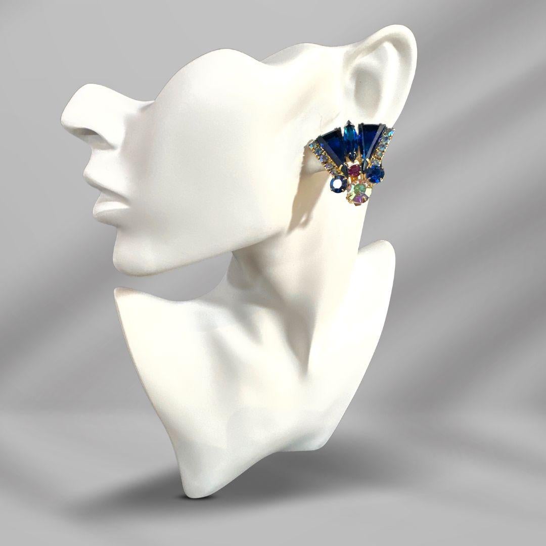Vintage Julianna Ohrringe Blau geschliffenes Glas und Strass-Ohrringe für Damen oder Herren im Angebot