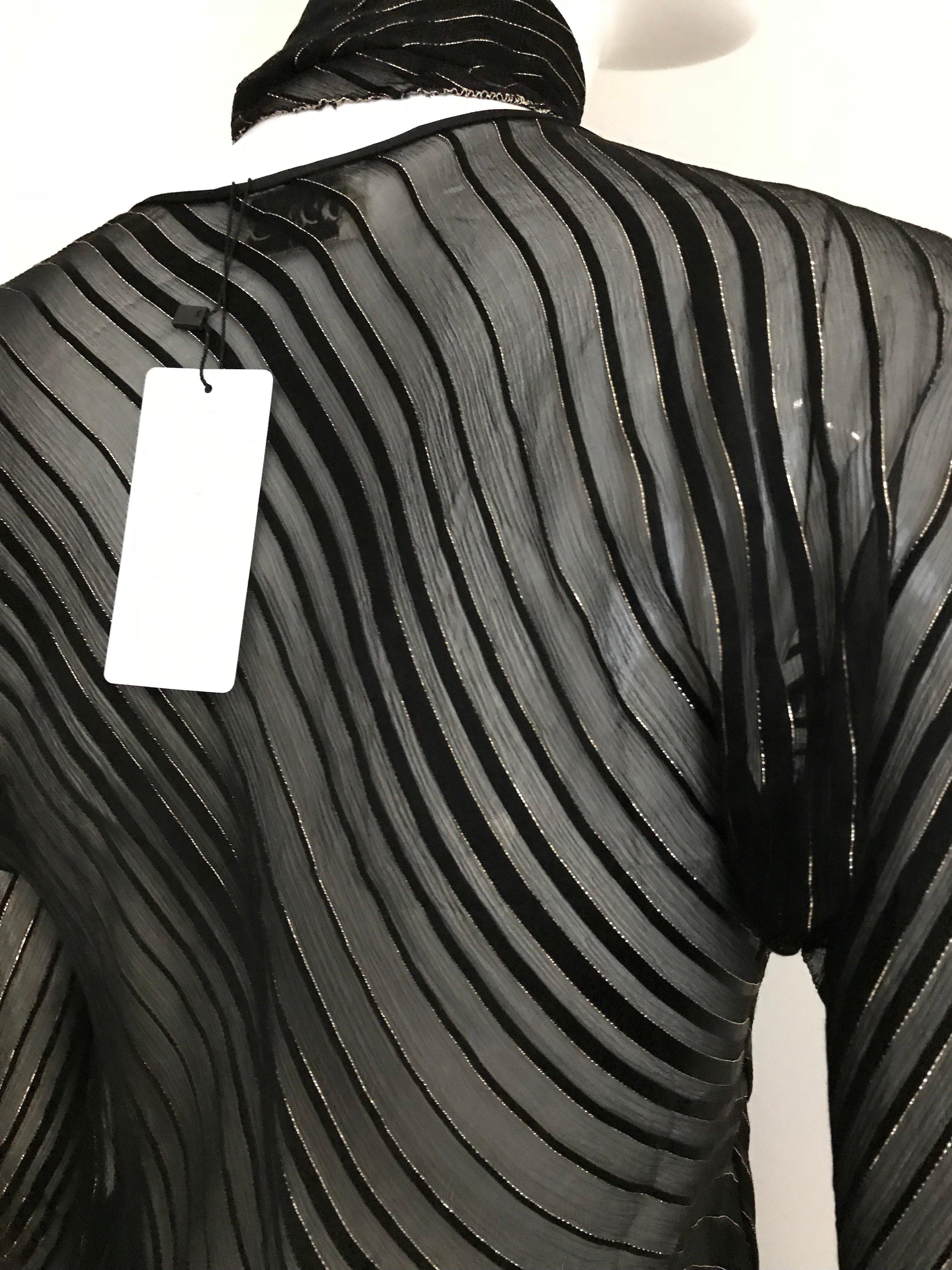 Vintage Julio Black and Gild Silk Blouse and Skirt Set For Sale 8