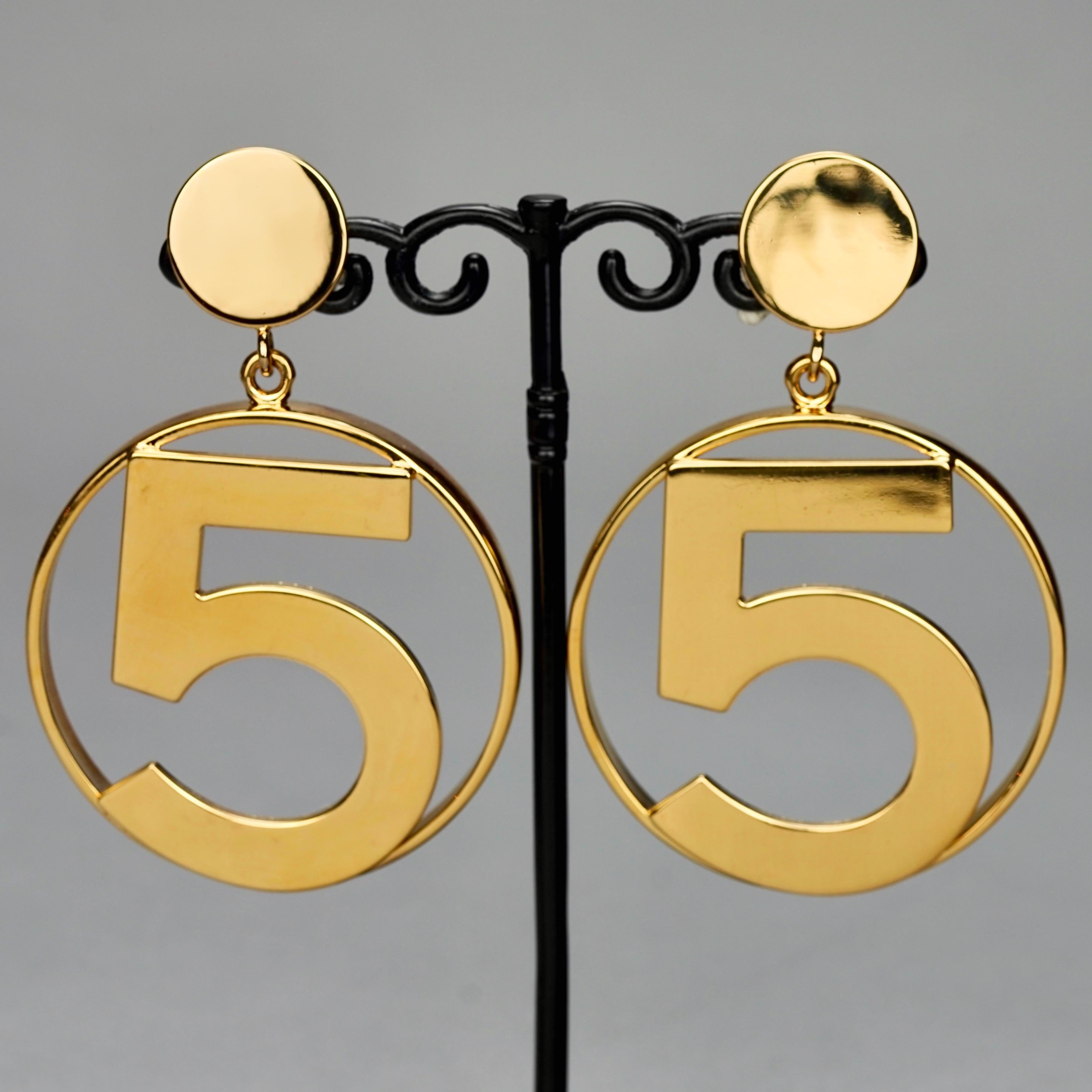 Vintage Jumbo CHANEL Iconic No 5 Hoop Earrings In Excellent Condition For Sale In Kingersheim, Alsace