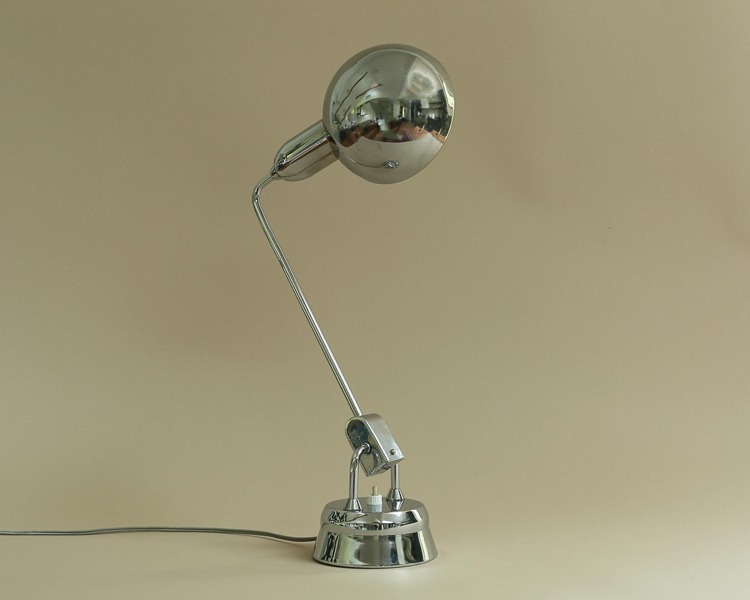 Vintage-Tischlampe Jumo 600 aus Chrom, Mid-Century Modern, 1940er-Jahre (Moderne der Mitte des Jahrhunderts) im Angebot