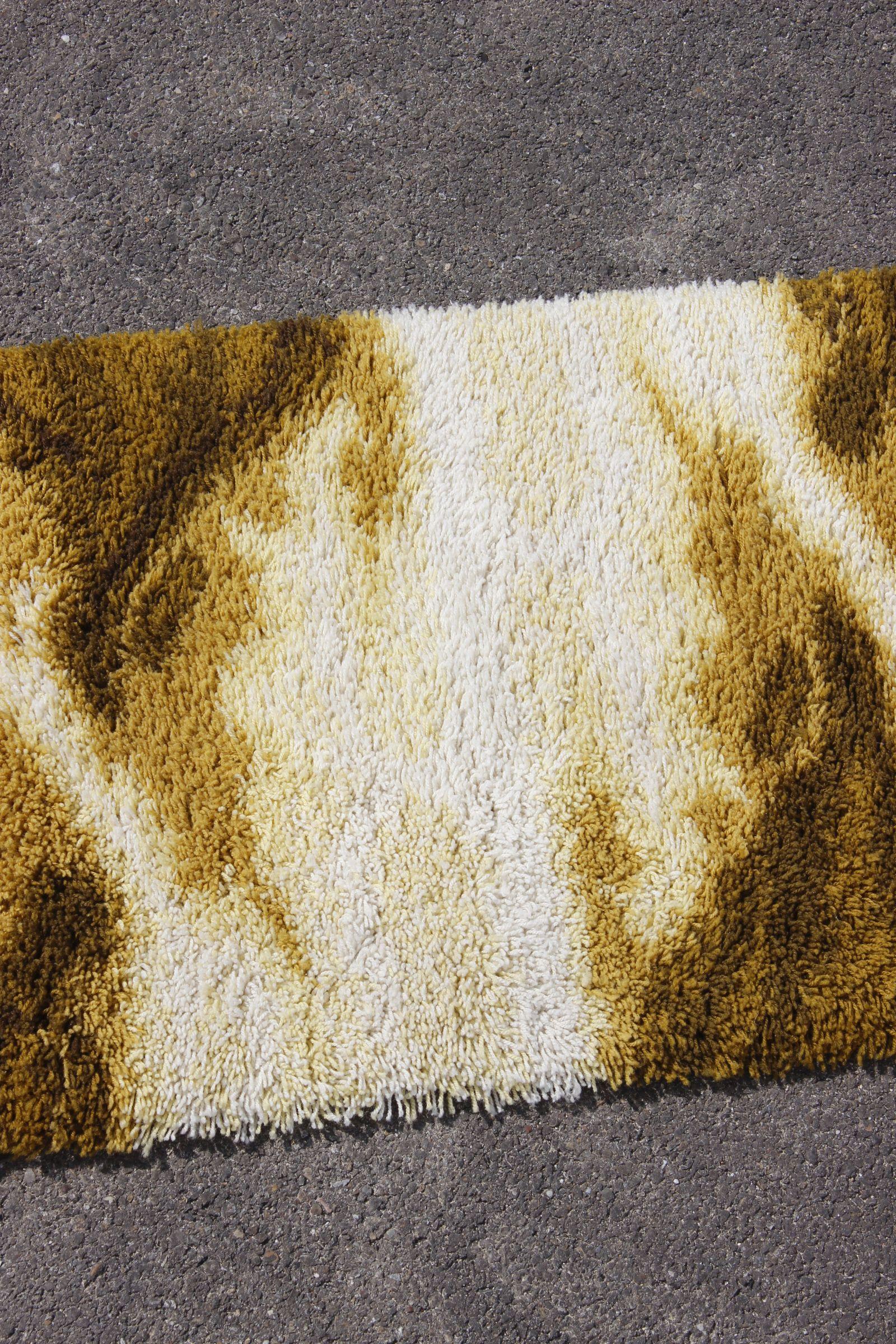 Ère spatiale Tapis vintage Junghans en laine shaggy 1970 en vente