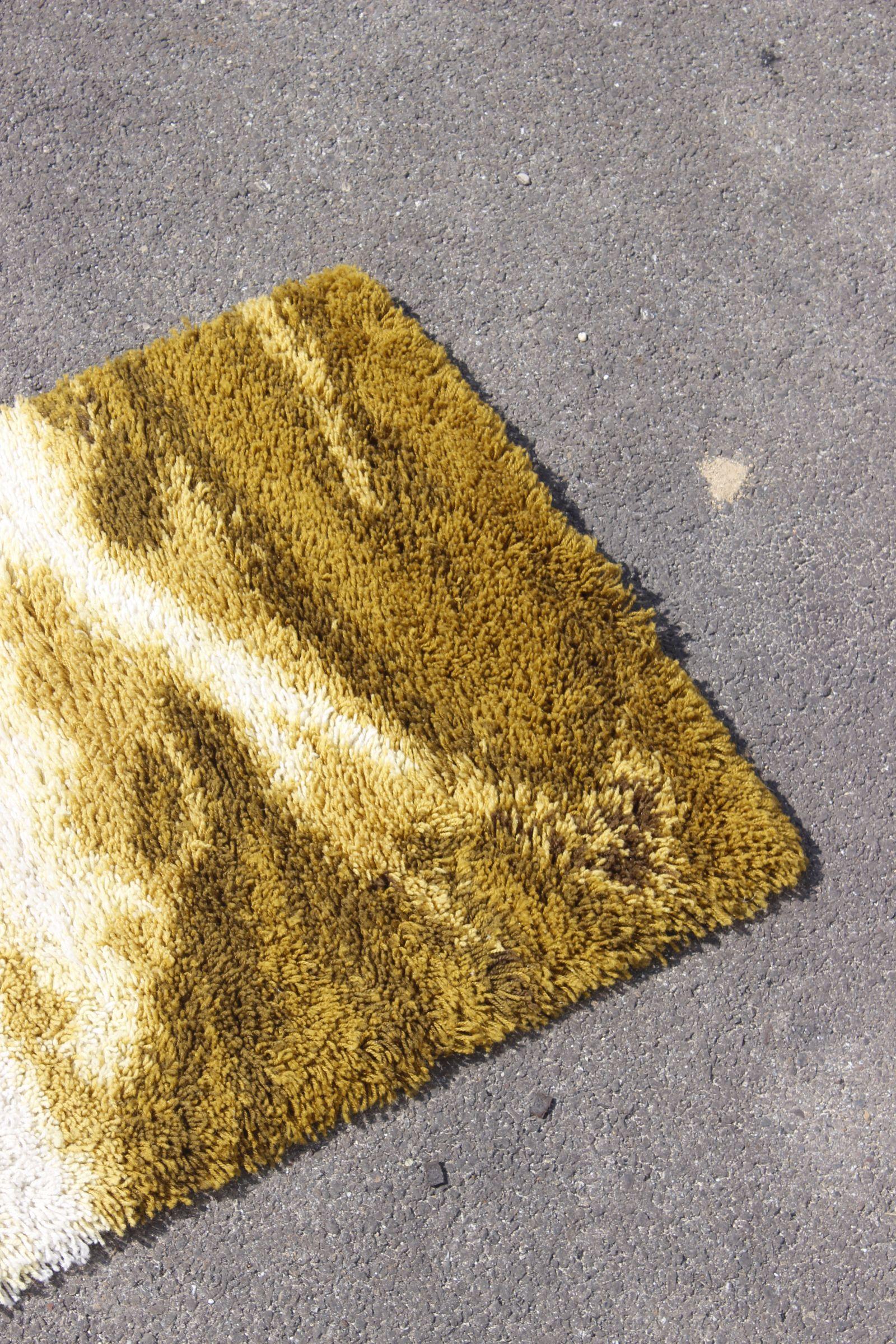 Allemand Tapis vintage Junghans en laine shaggy 1970 en vente