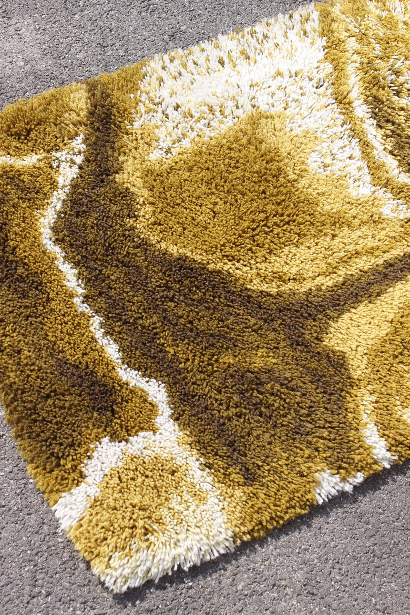 Late 20th Century Vintage Junghans shaggy wool rug 1970s For Sale