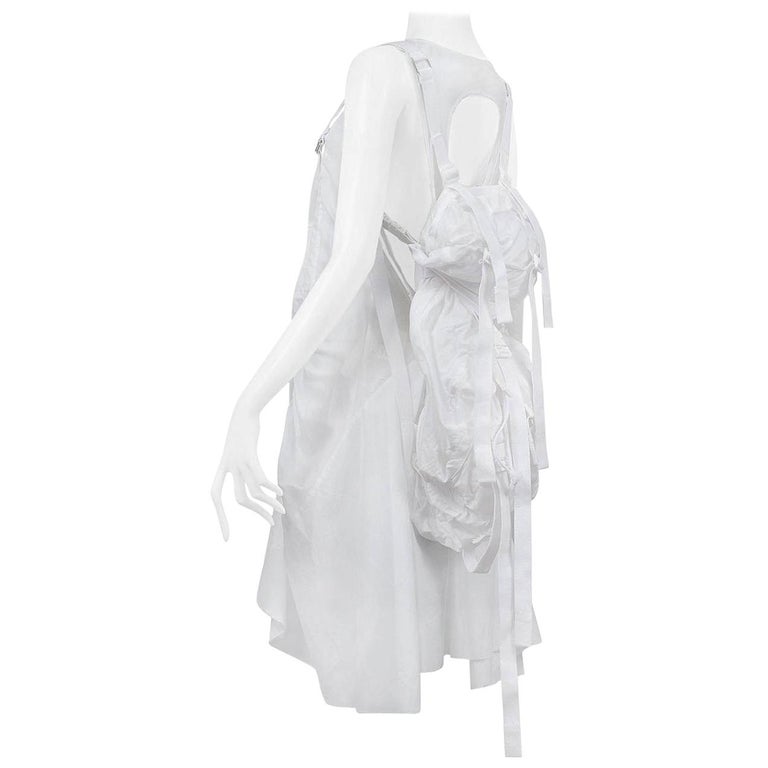 Vintage Junya Watanabe White Parachute Backpack Dress 2003 For Sale at  1stDibs | junya watanabe parachute backpack, junya watanabe parachute  collection, white parachute dress