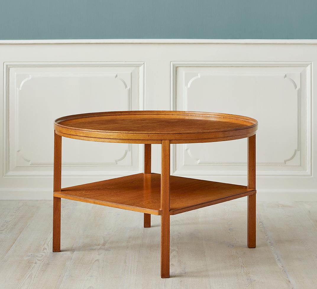 Kaare Klint
Denmark, Vintage

Coffee table “Rygebord” (model KK 6687) in mahogany. 

H 52 x Ø 80 cm