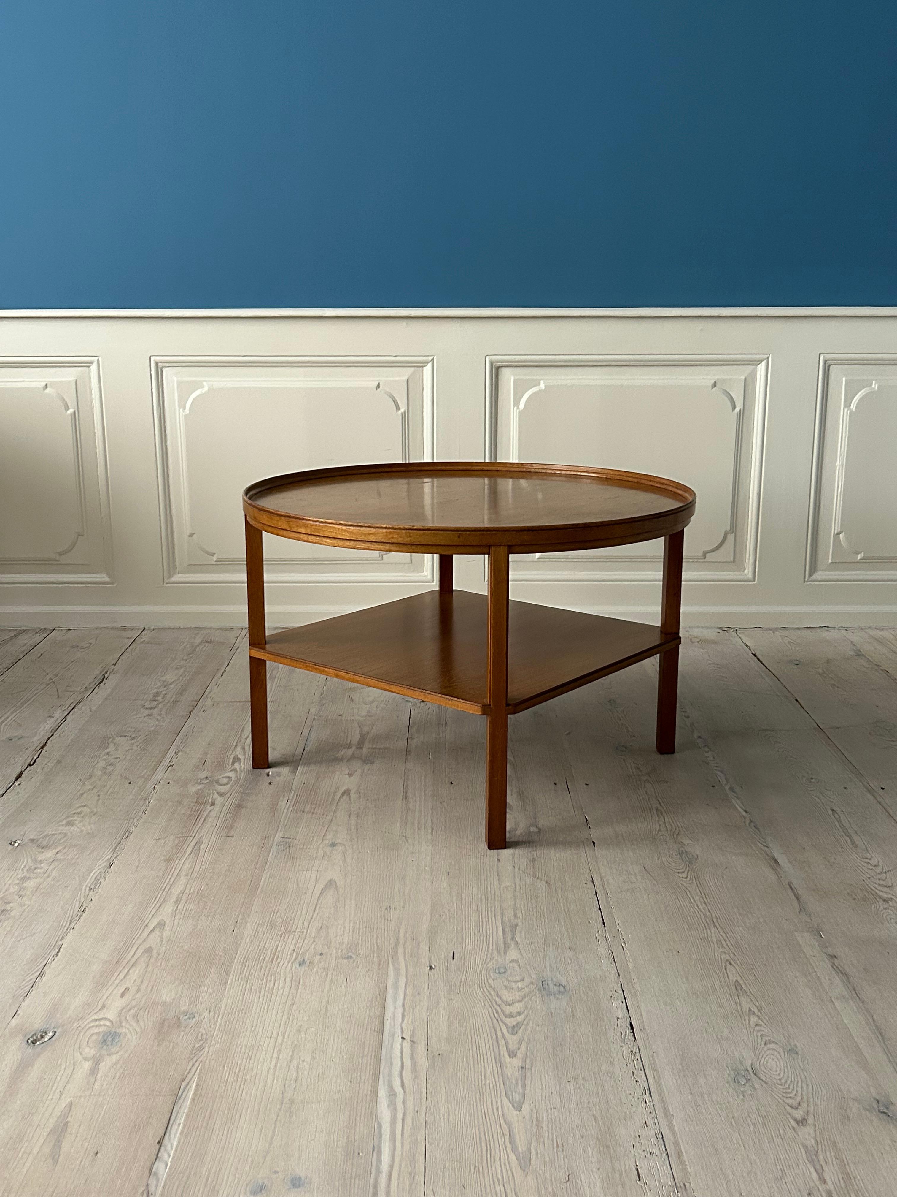 Scandinavian Modern Vintage Kaare Klint KK 6687 Coffee Table in Mahogany, Denmark, 20th Century For Sale