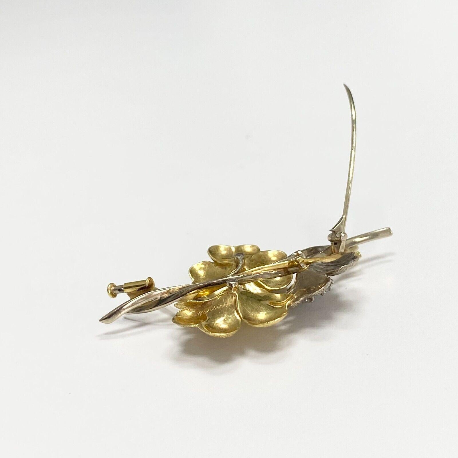 Antike Vintage-Blumenbrosche „KABANA“ aus 18 Karat 2-farbigem Gold mit Diamanten (Rundschliff) im Angebot