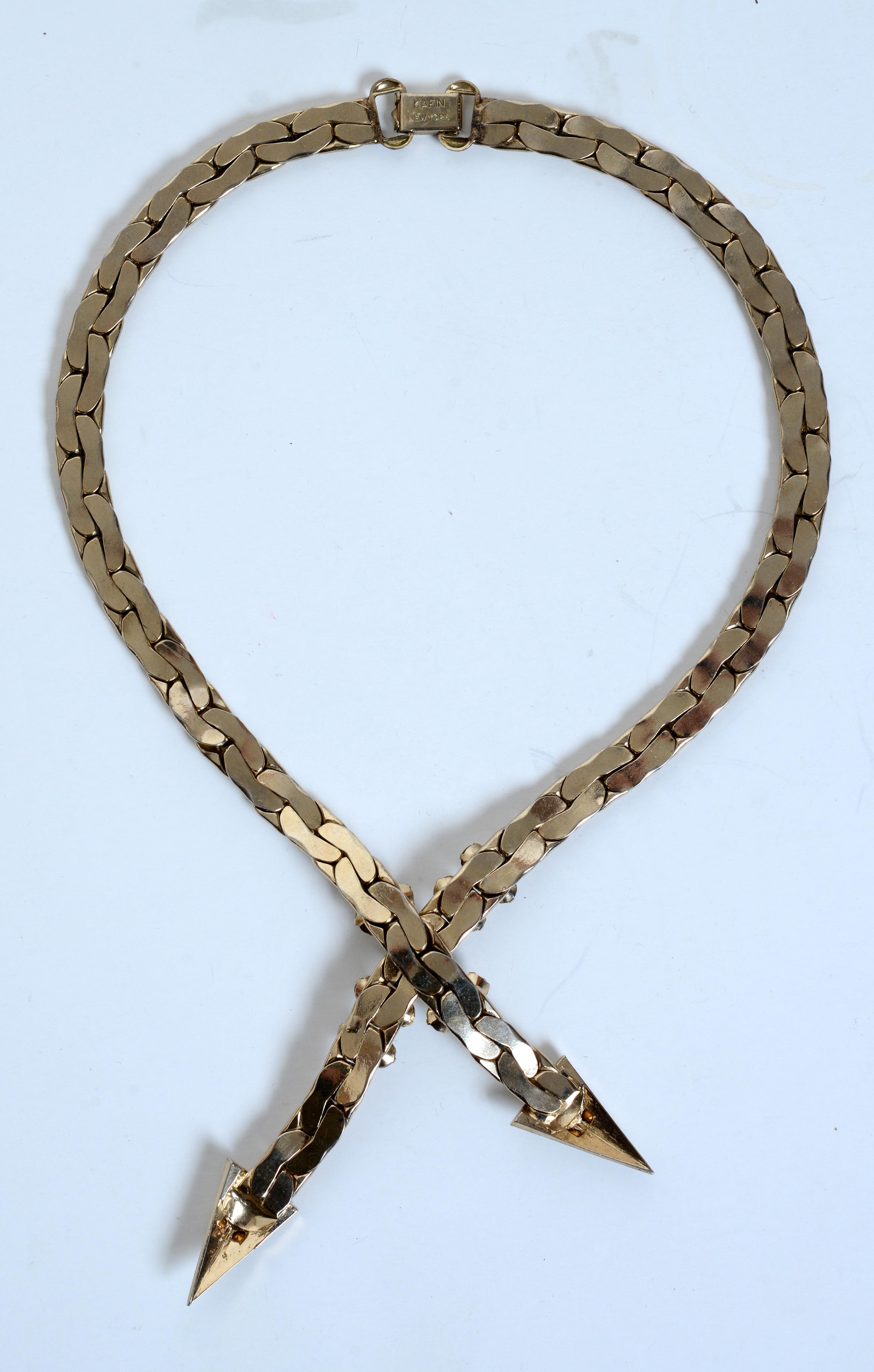 Donna Collana e bracciale abbinato a spina di pesce con cristalli 