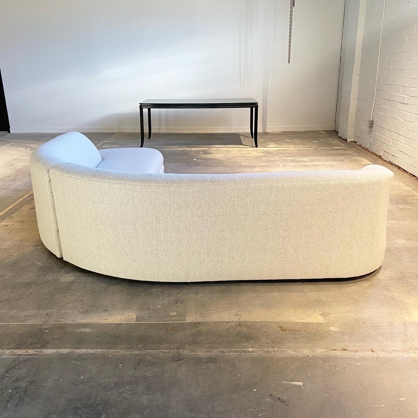 Vintage Serpentine Sectional Sofa in Ivory Boucle In Excellent Condition In Raleigh, NC