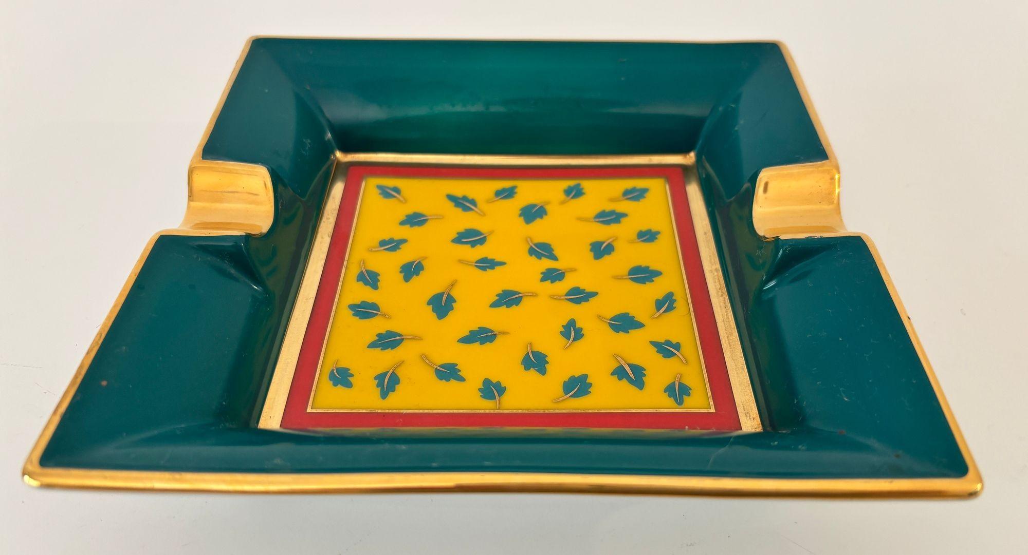 Bauhaus Posacenere quadrato in porcellana Kahla d'epoca Greene & Greene Germania c.C. 1950 in vendita