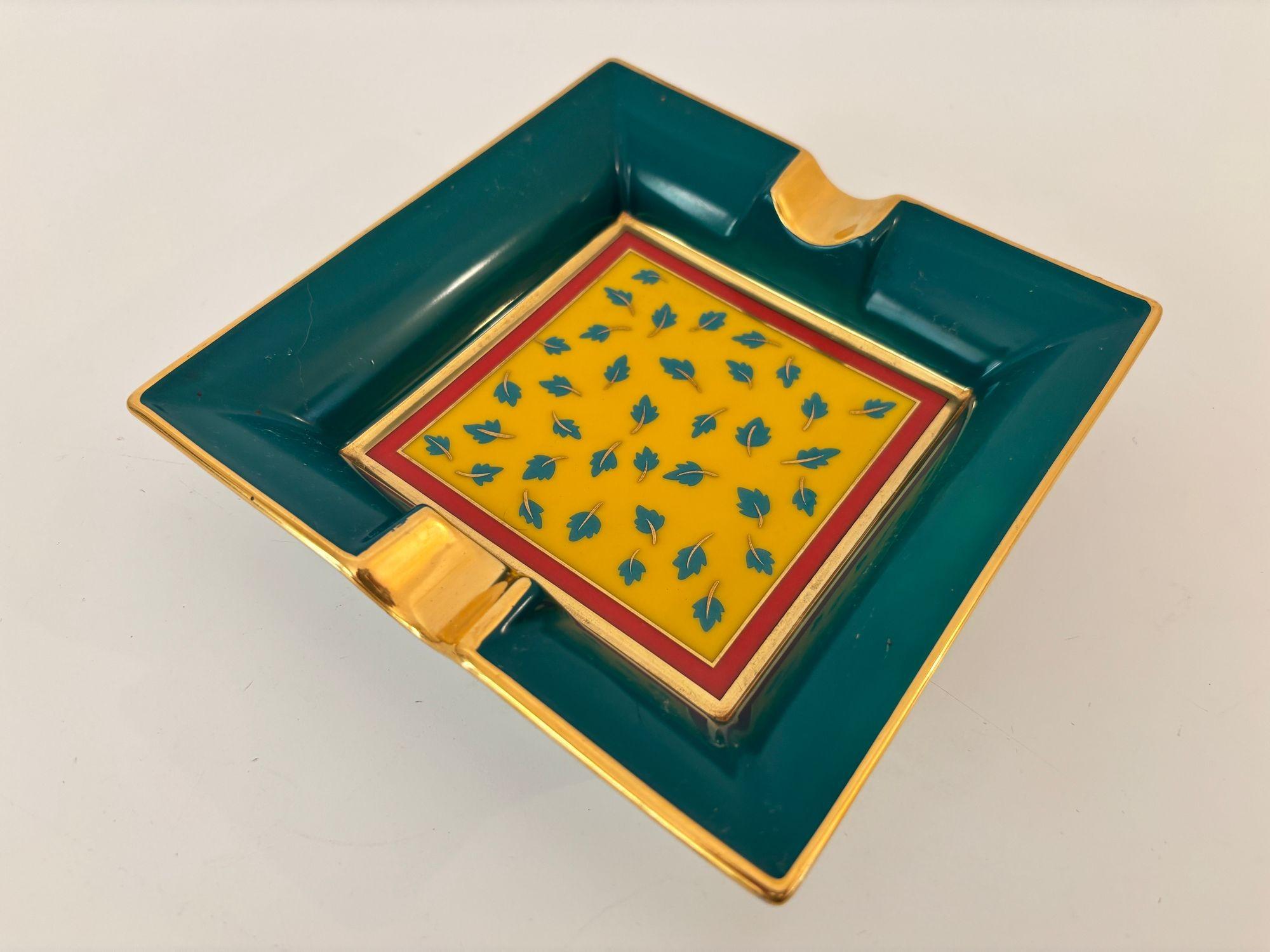 Ceramica Posacenere quadrato in porcellana Kahla d'epoca Greene & Greene Germania c.C. 1950 in vendita