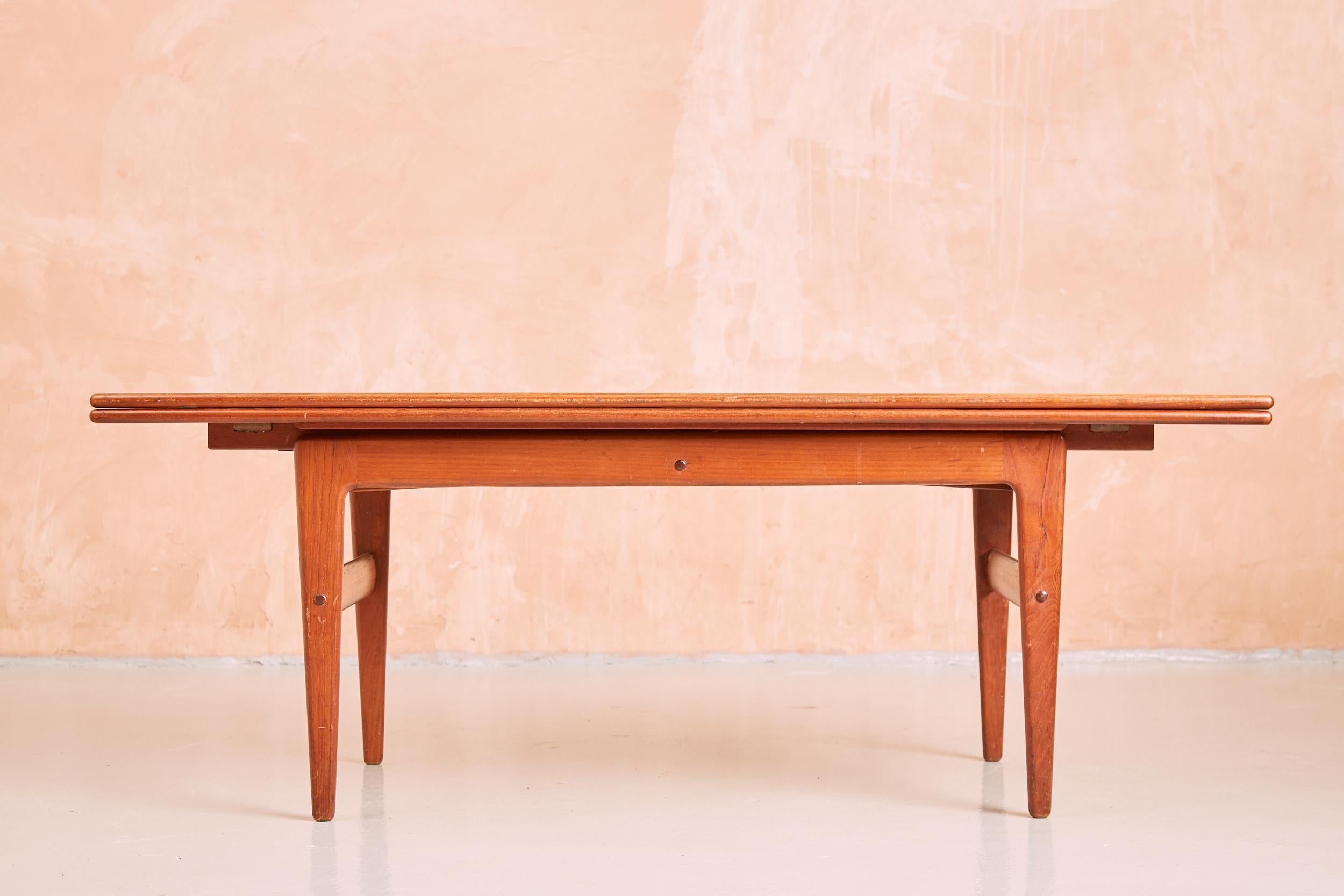 Vintage Kai Kristiansen Elevator Table Mid Century Danish Teak In Good Condition For Sale In London, GB